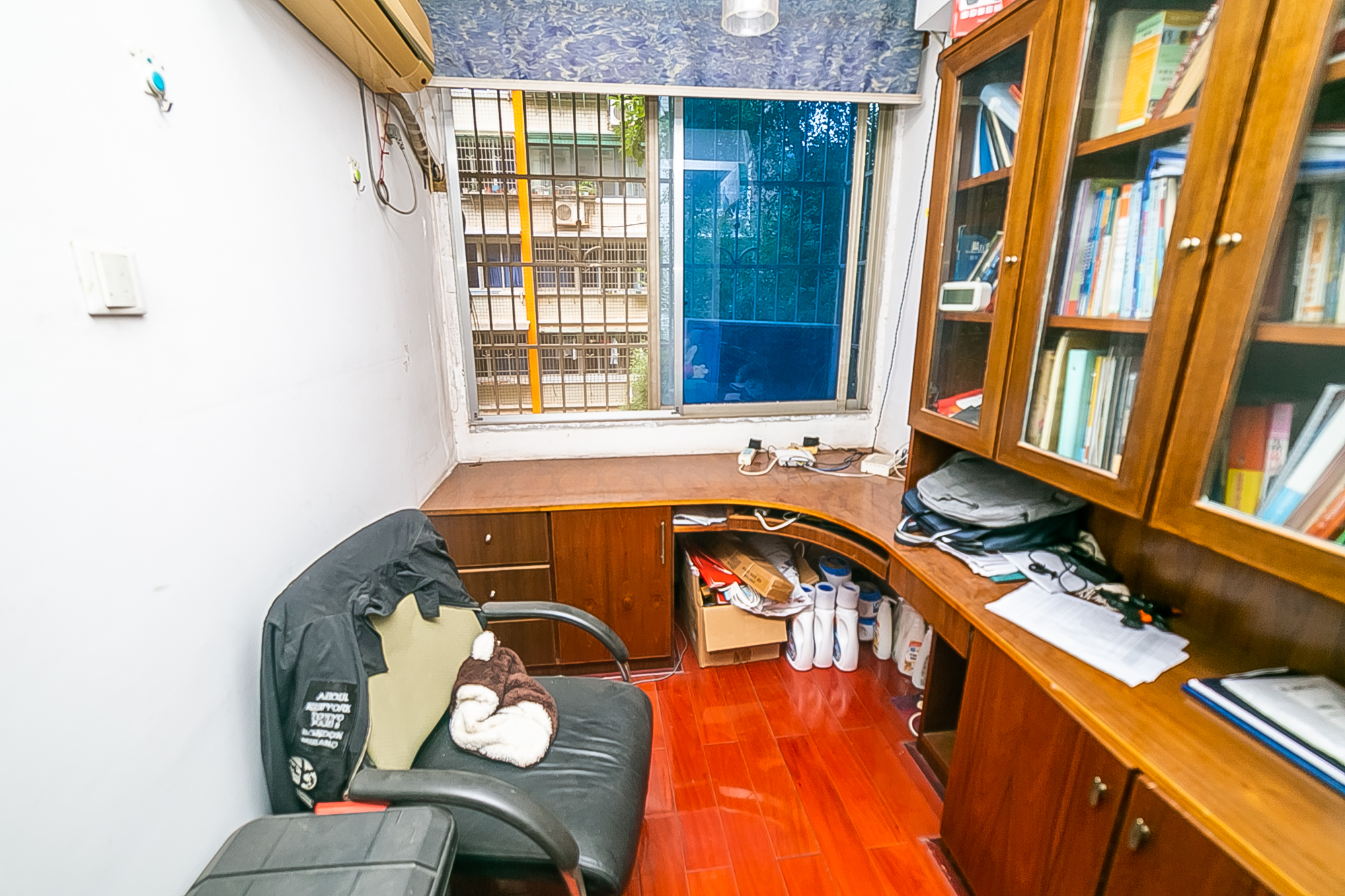 翡翠林居  2室2厅1卫   75.00万阳台
