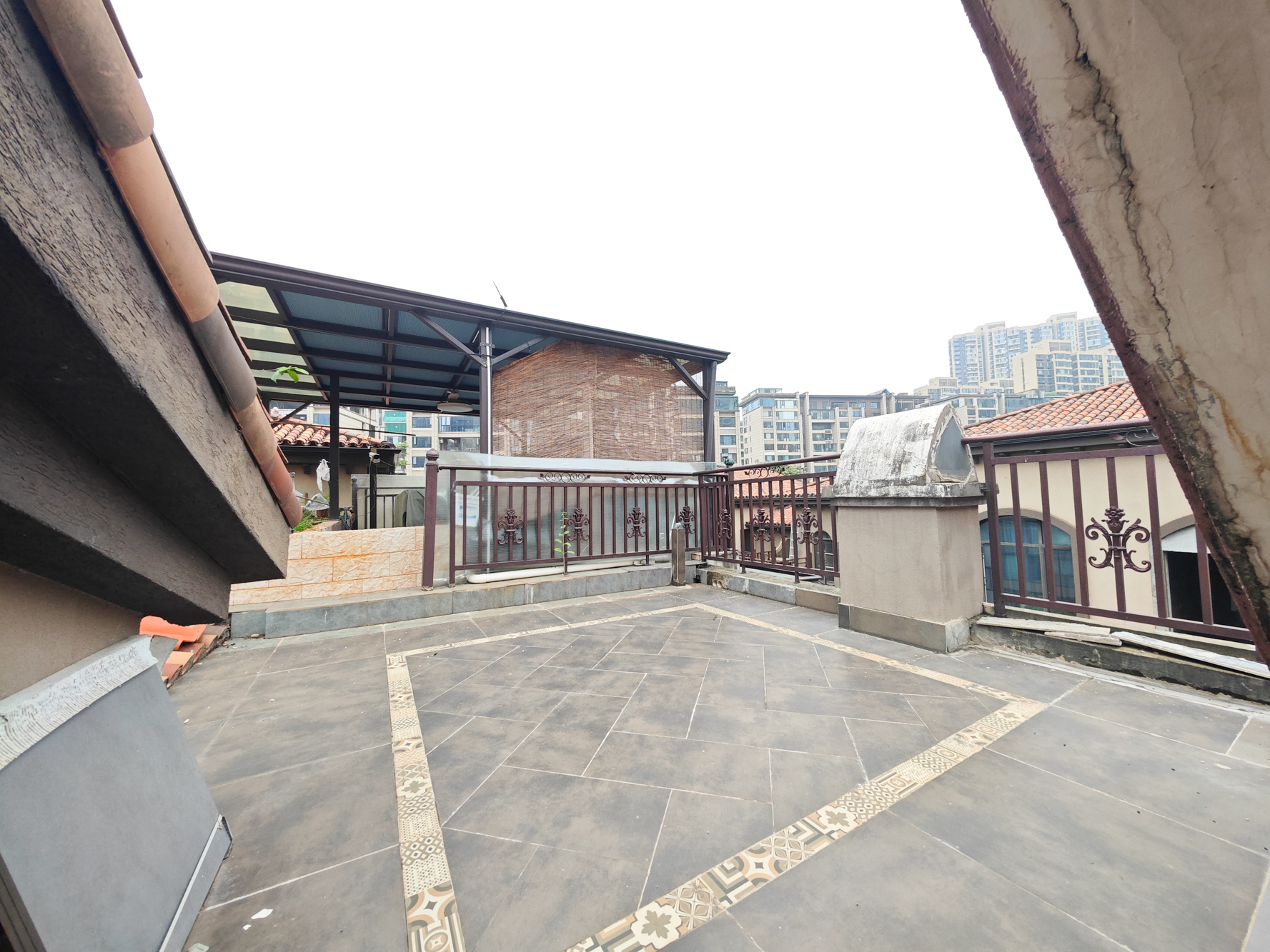 保利城（中航城国际社区、郡原美村）  5室2厅4卫   378.00万其他