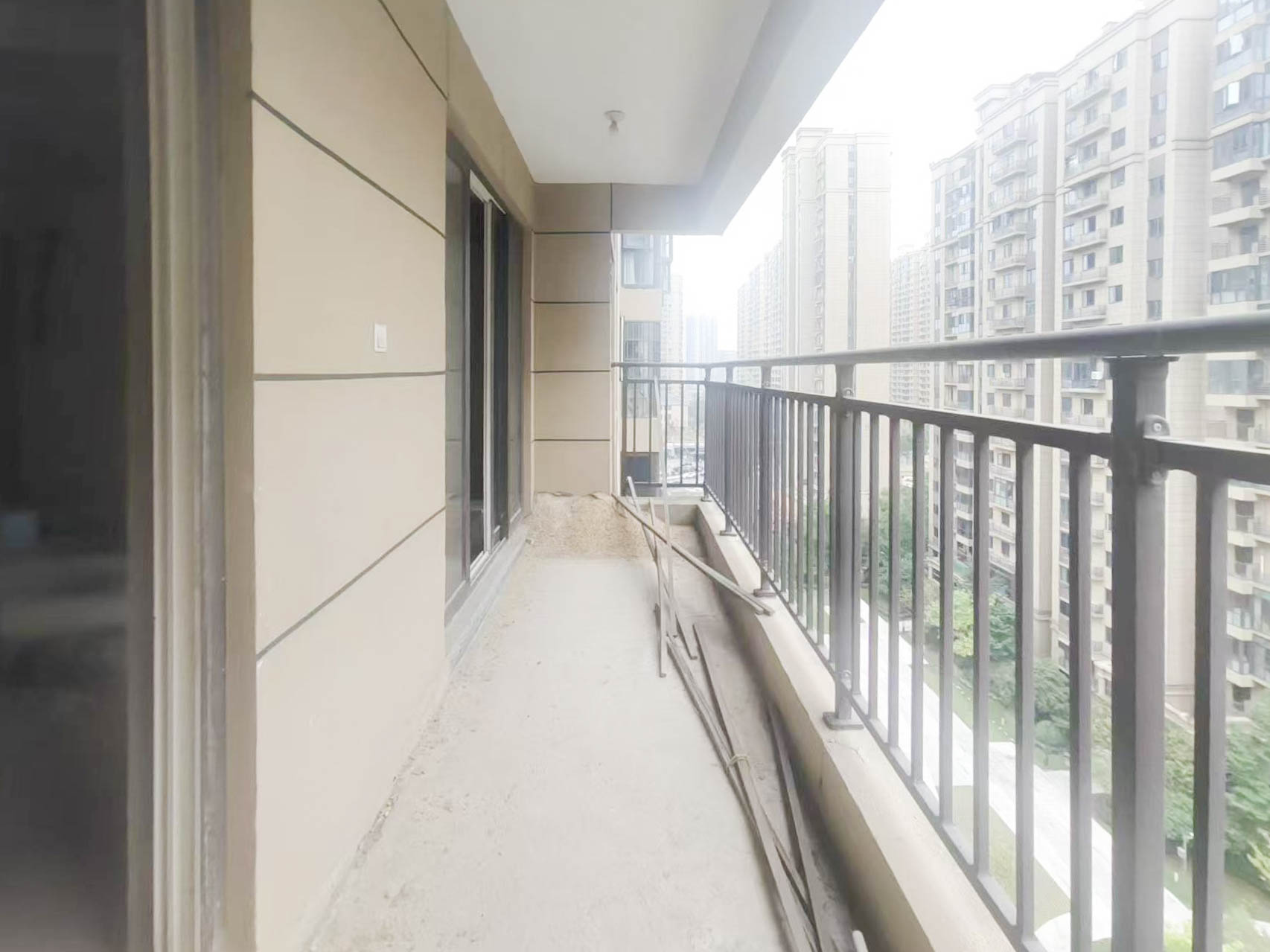 保利东郡  4室2厅2卫    73.0万 保利东郡  4室2厅2卫    73.0万其他