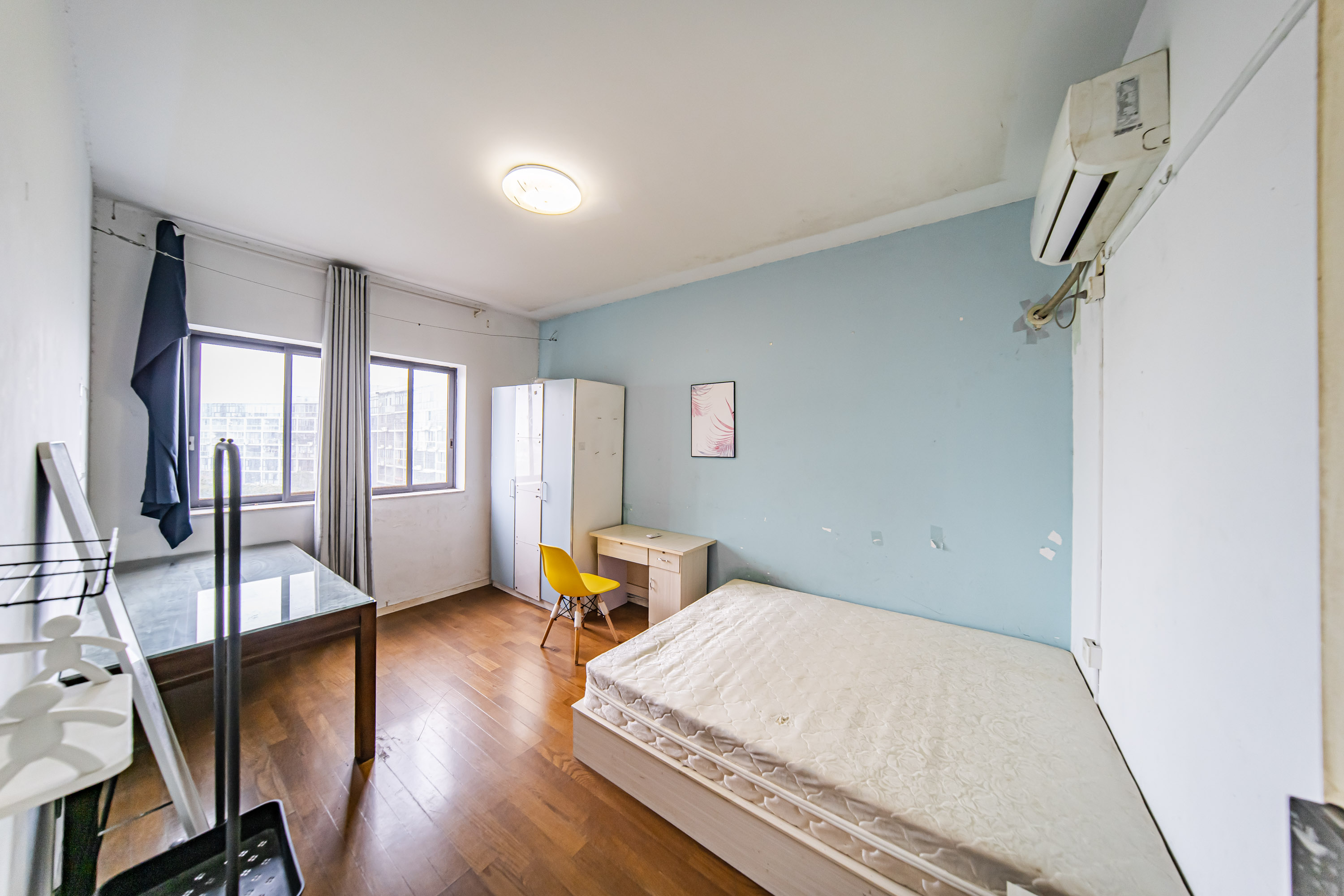 阳光100一期、四五期  3室2厅2卫    95.0万 阳光100一期、四五期  3室2厅2卫    95.0万卧室