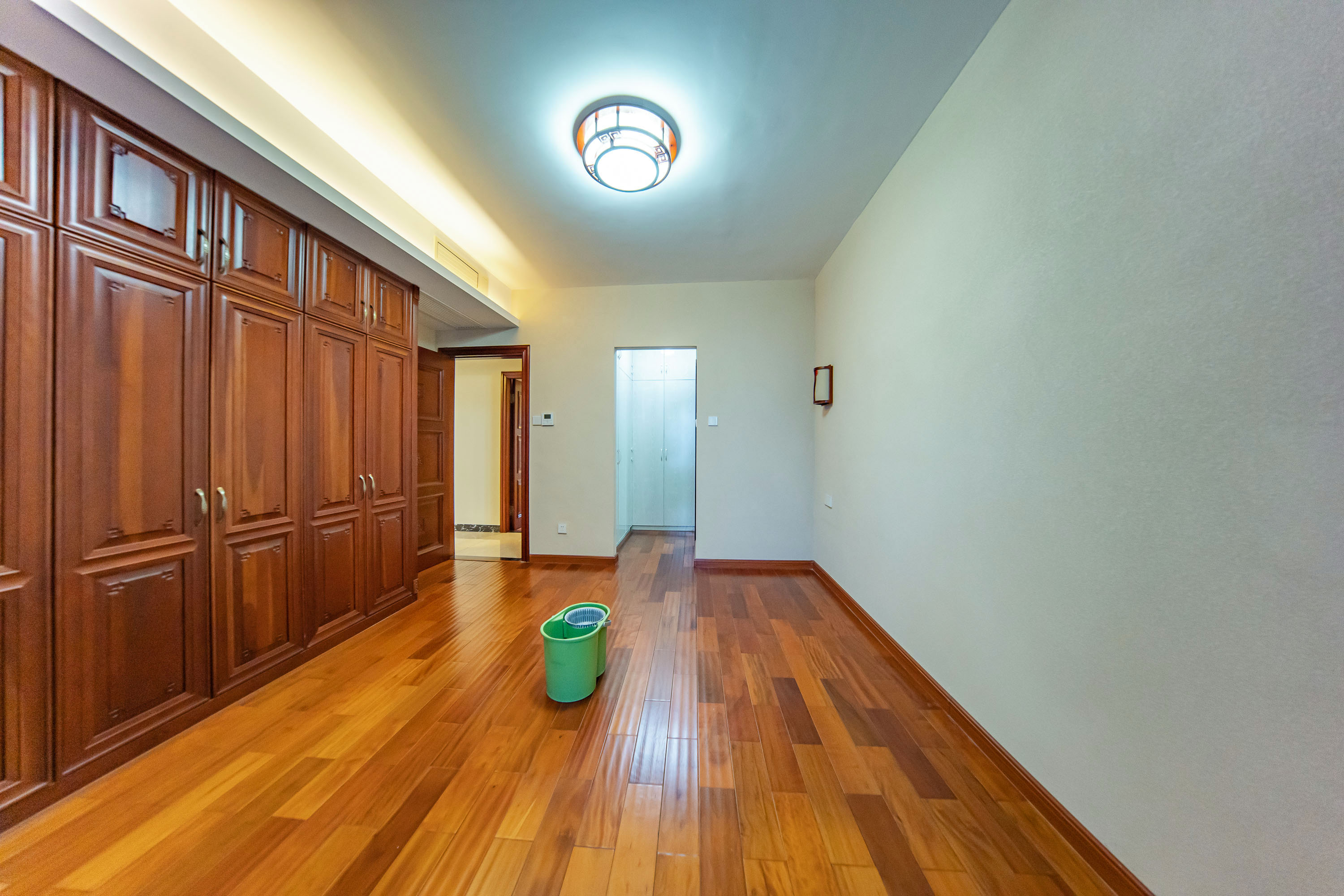 华润橡树湾 4室2厅2卫 158.0万 华润橡树湾 4室2厅2卫 158.0万卧室