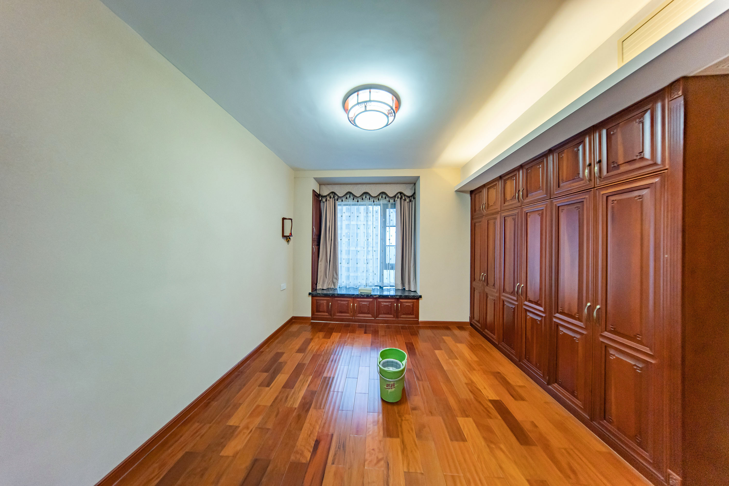 华润橡树湾 4室2厅2卫 158.0万 华润橡树湾 4室2厅2卫 158.0万卧室