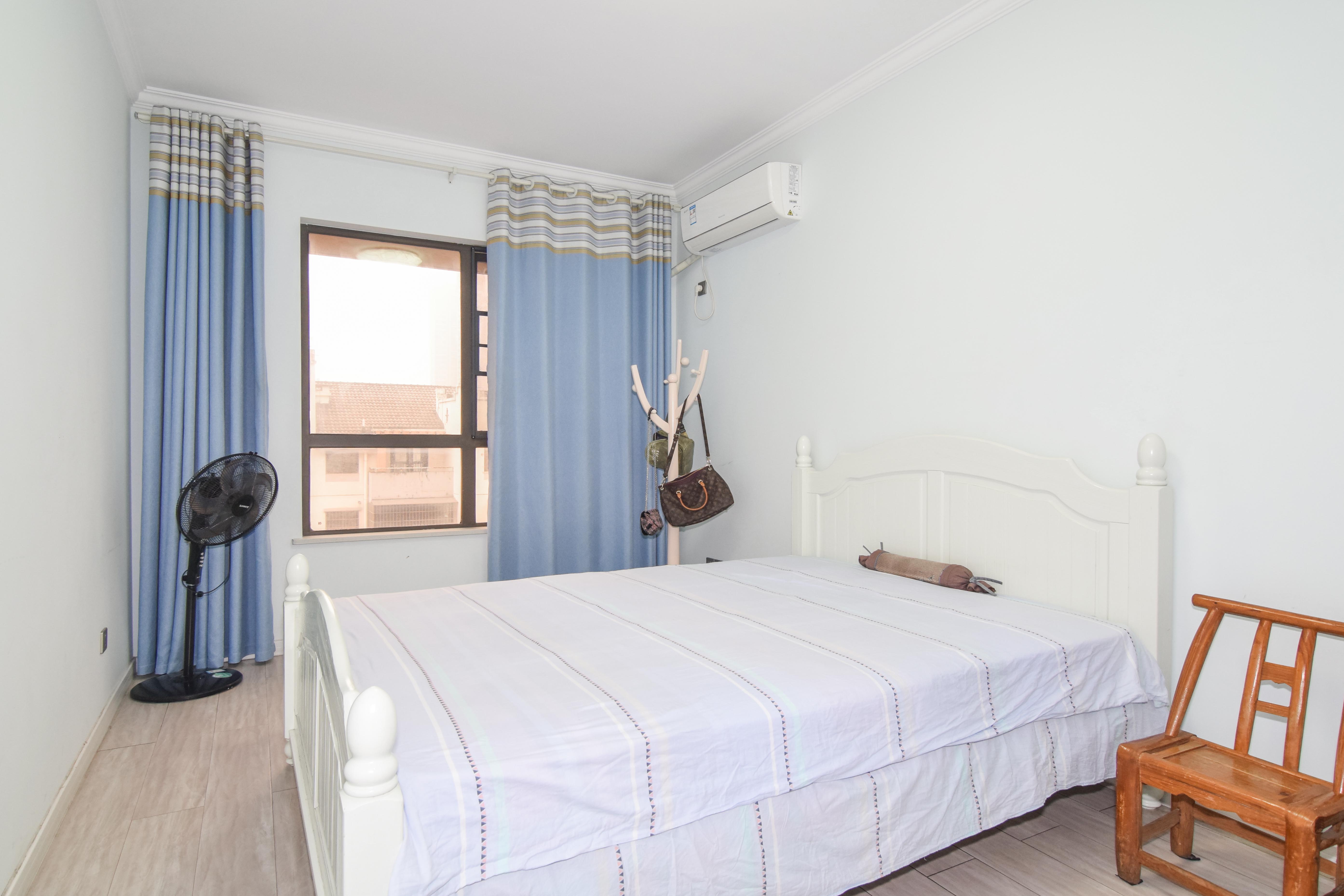 上实望府里 1室0厅0卫 95.0万 上实望府里 1室0厅0卫 95.0万卧室