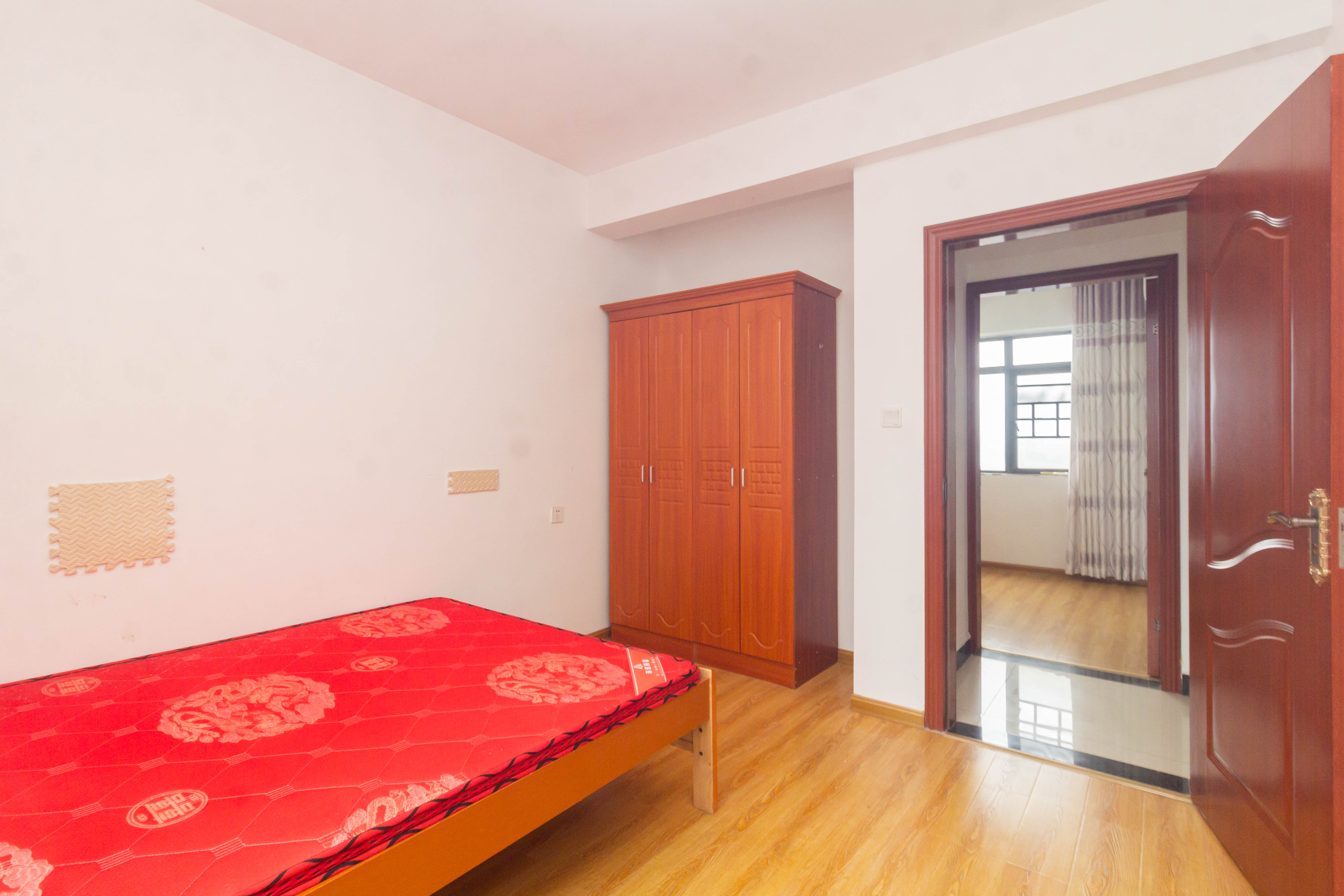 中国铁建国际城二期  3室2厅1卫    62.8万 中国铁建国际城二期  3室2厅1卫    62.8万卧室