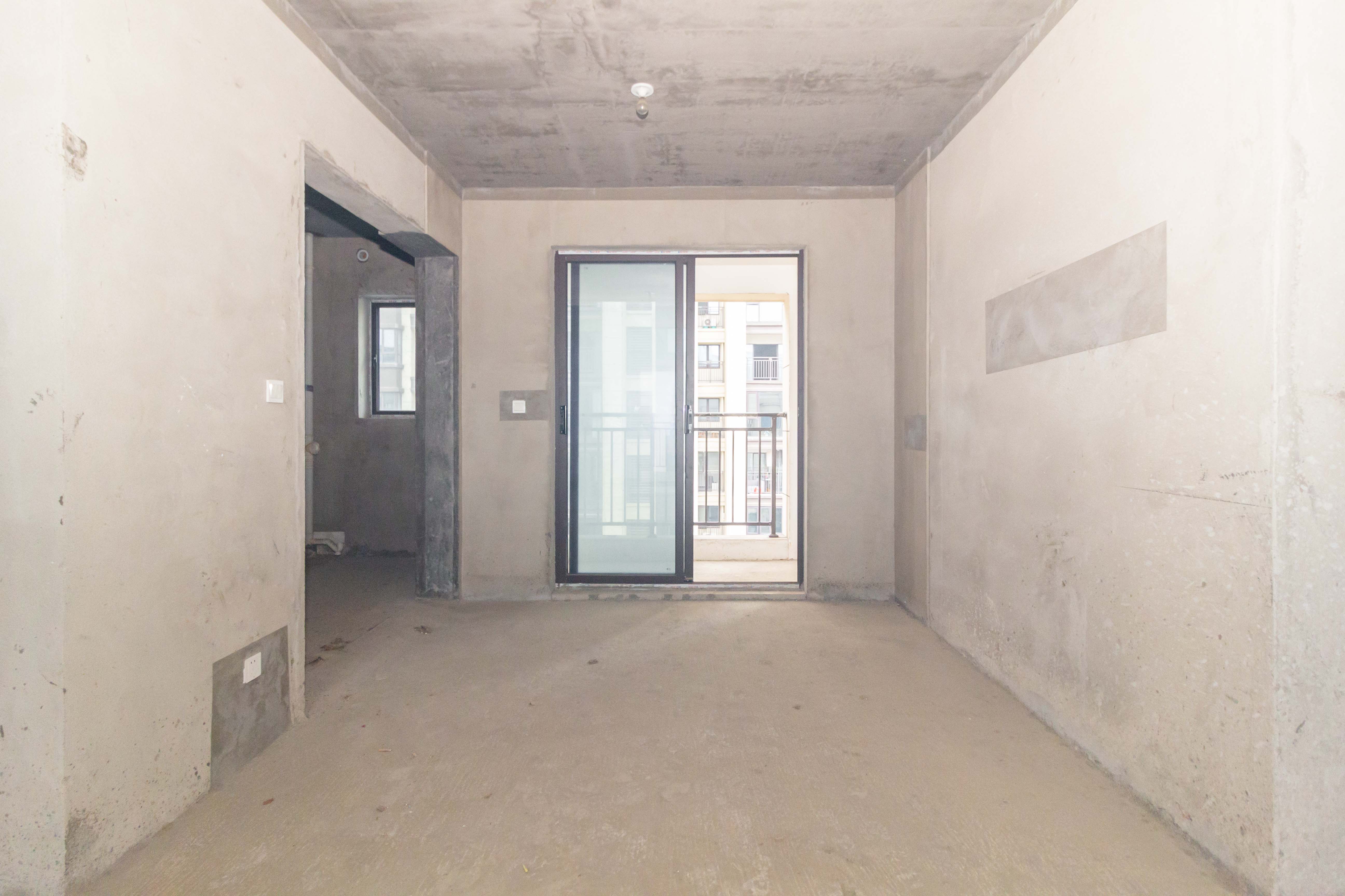 中交中央公园D3区 5室2厅4卫 365.0万 中交中央公园D3区 5室2厅4卫 365.0万客厅