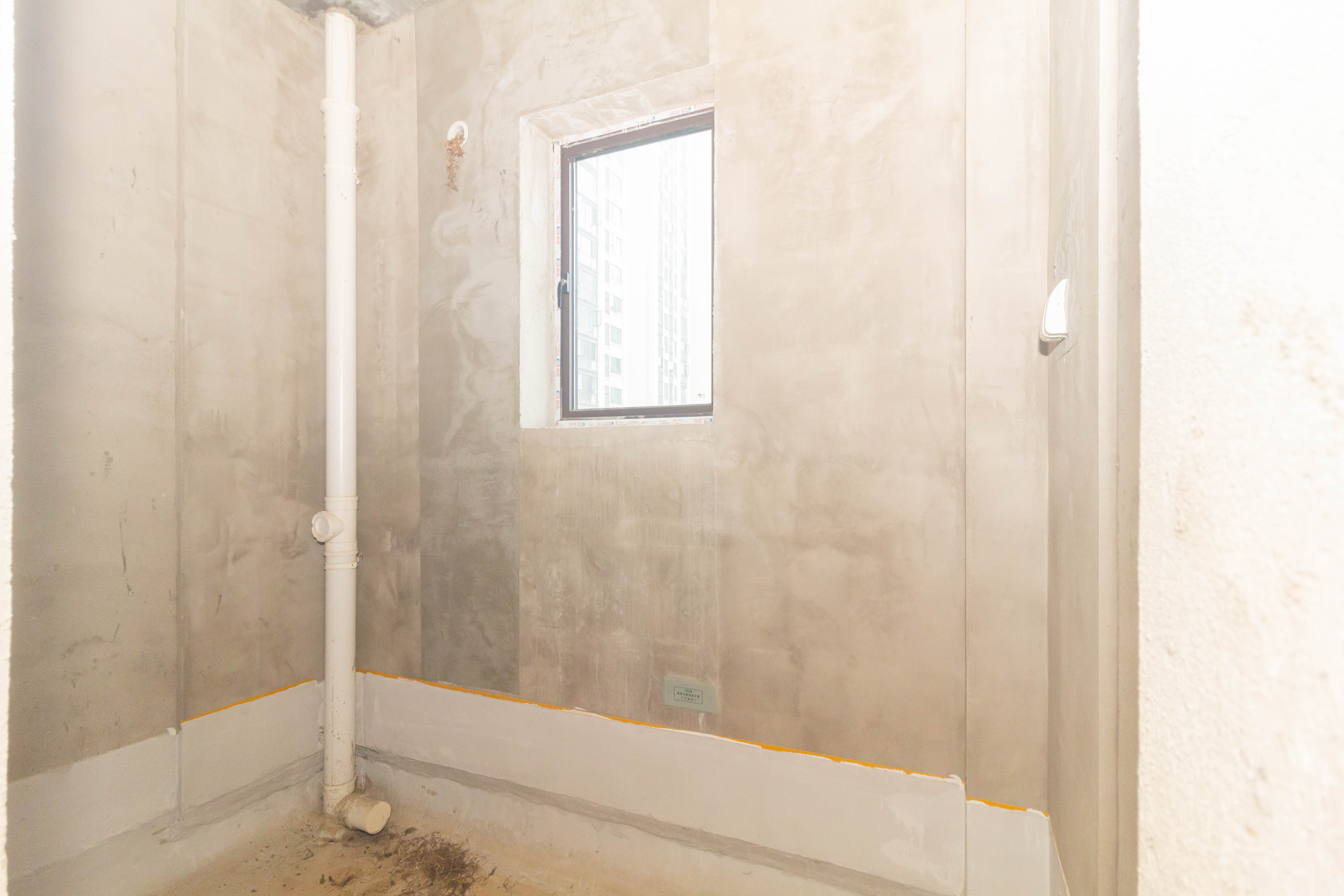 中交中央公园D3区 5室2厅4卫 365.0万 中交中央公园D3区 5室2厅4卫 365.0万卫生间