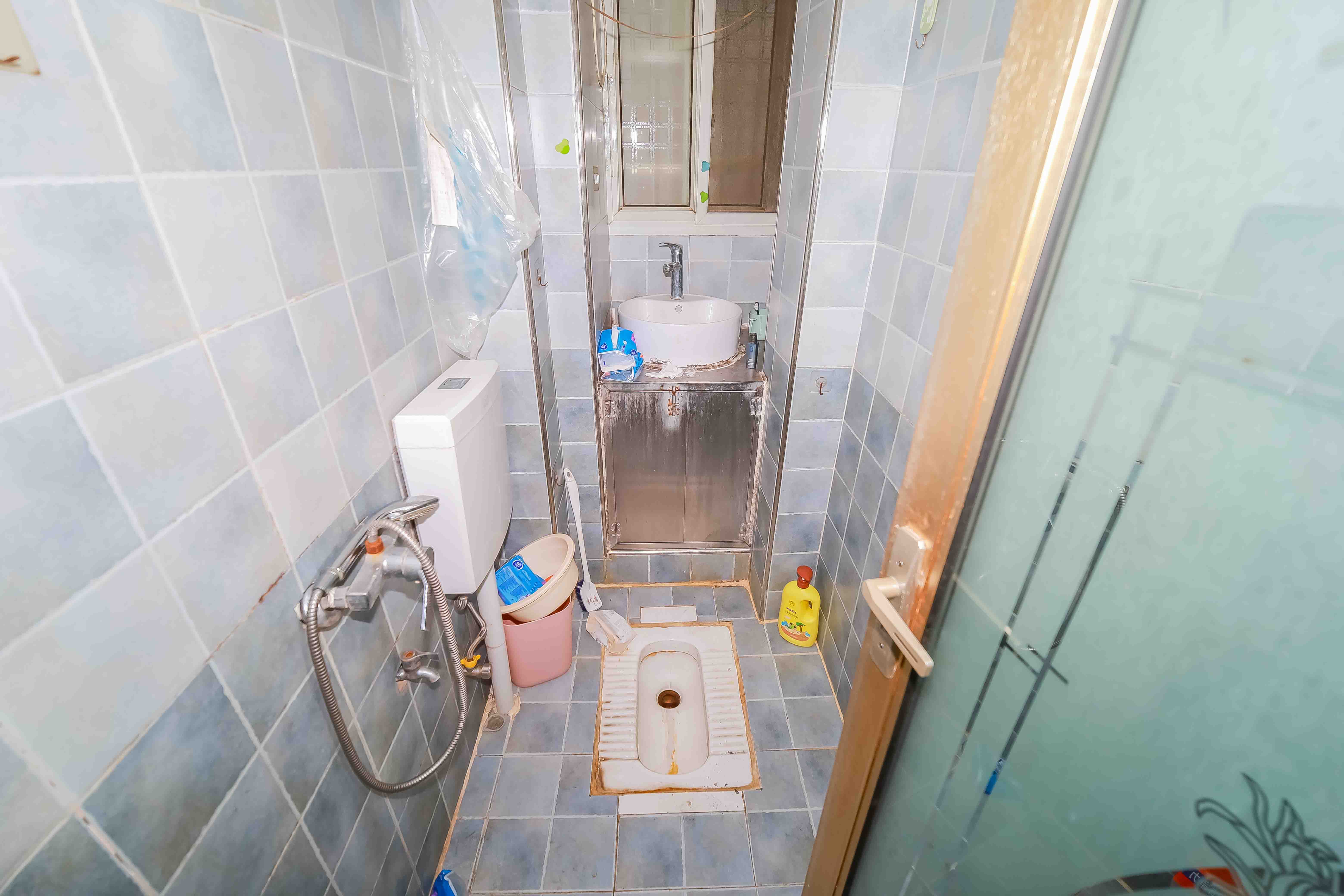 轻工小区（湖南轻工研究院宿舍）  3室2厅1卫   76.00万其他