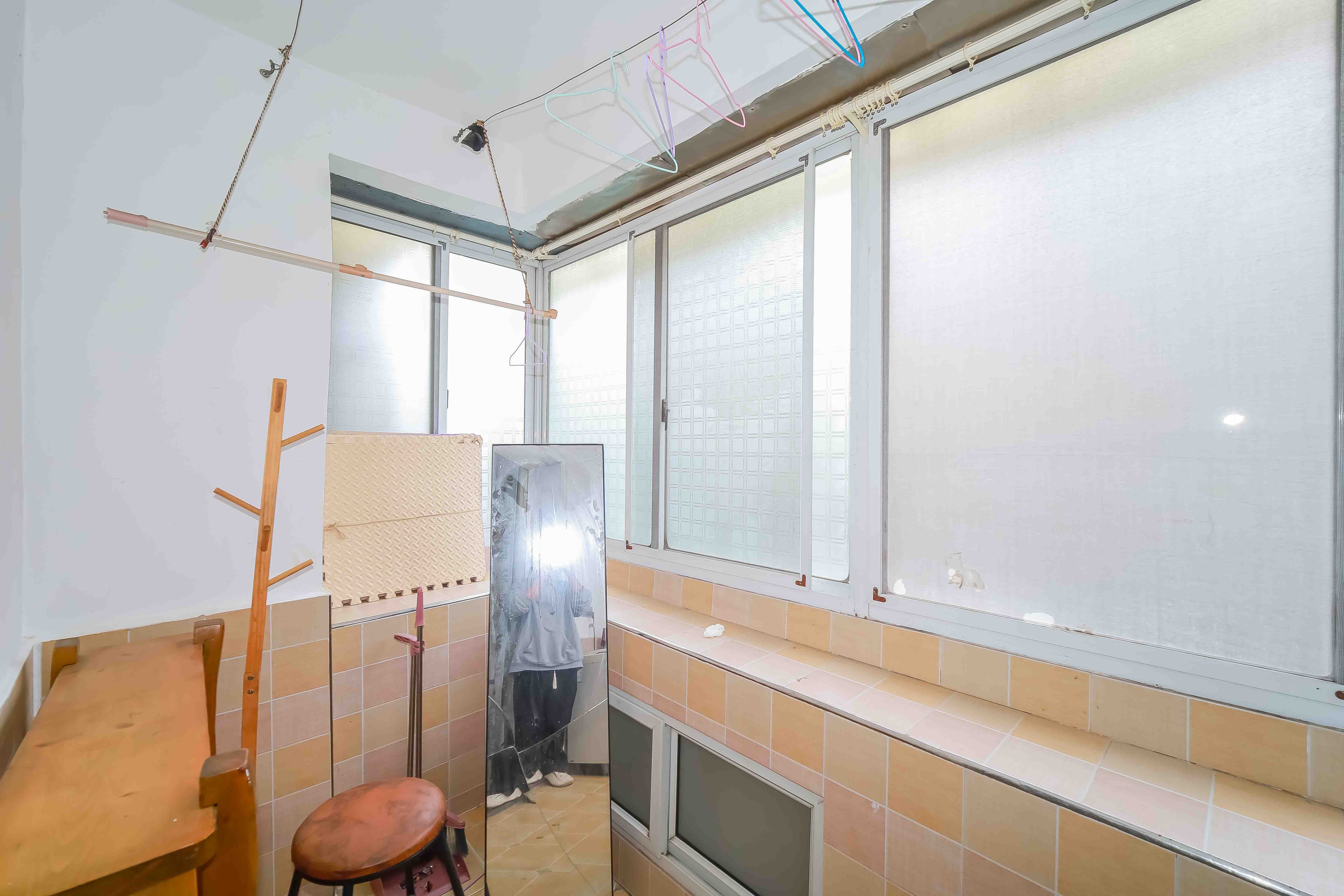 轻工小区（湖南轻工研究院宿舍）  3室2厅1卫   76.00万其他
