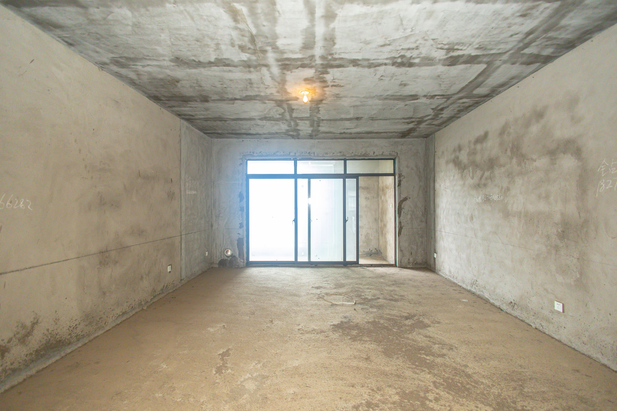 星电恬园  4室2厅2卫    96.0万 星电恬园  4室2厅2卫    96.0万客厅