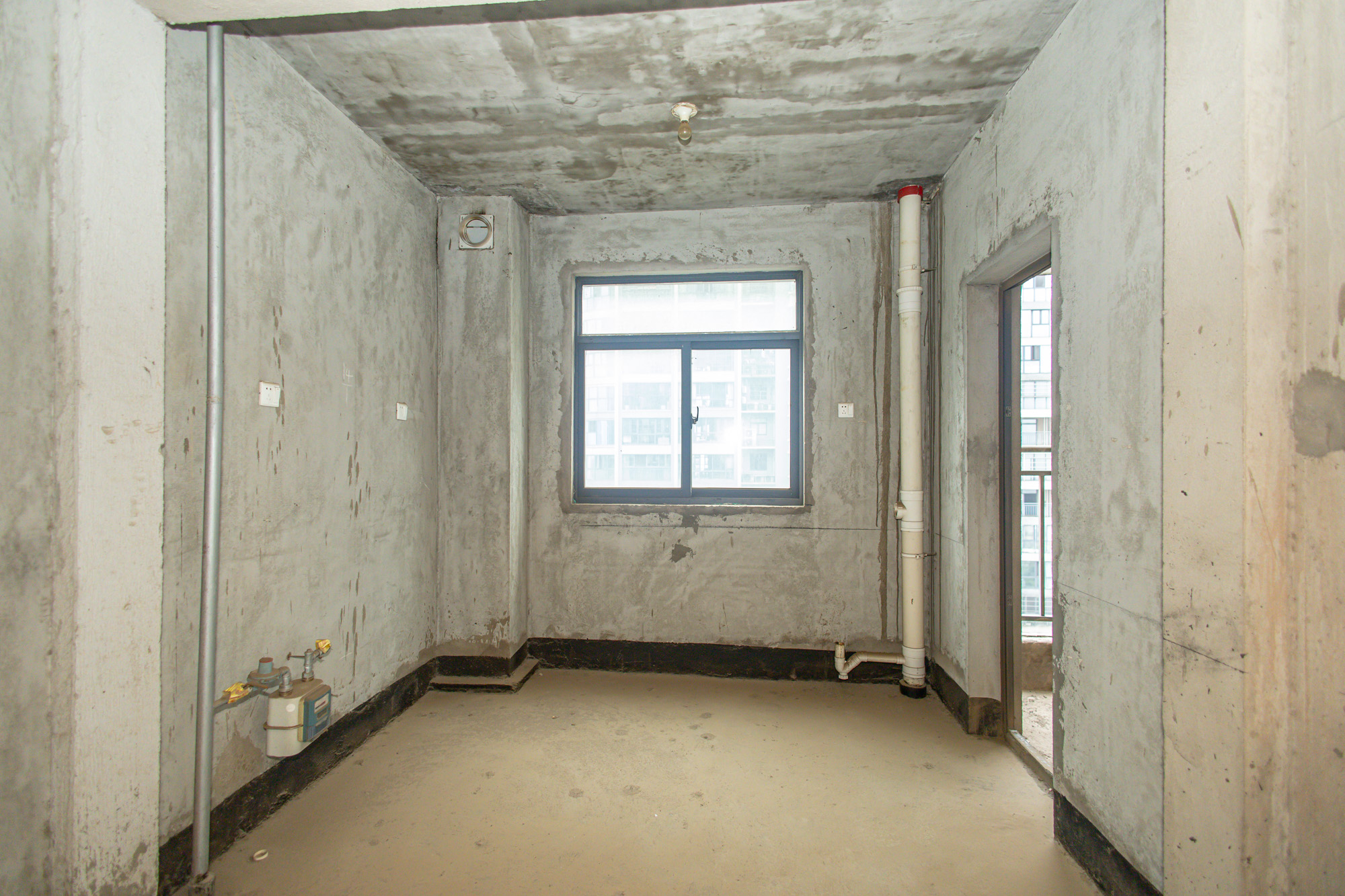 星电恬园  4室2厅2卫    96.0万 星电恬园  4室2厅2卫    96.0万厨房