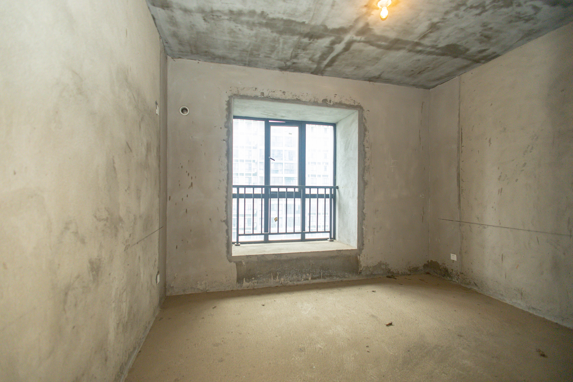 星电恬园  4室2厅2卫    96.0万 星电恬园  4室2厅2卫    96.0万卧室