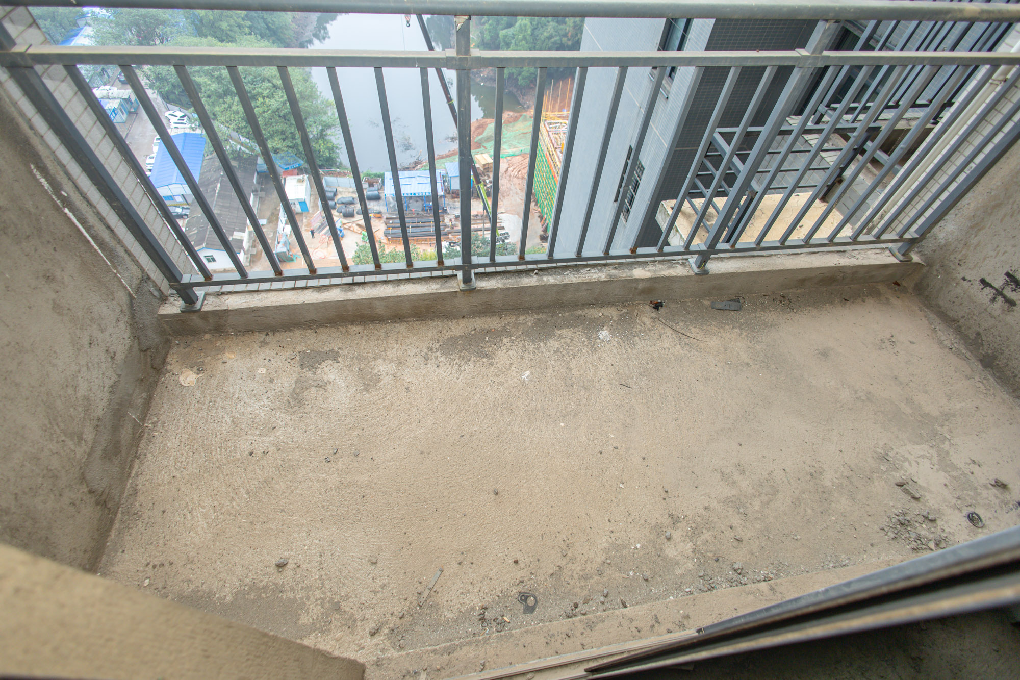 星电恬园  4室2厅2卫    96.0万 星电恬园  4室2厅2卫    96.0万阳台