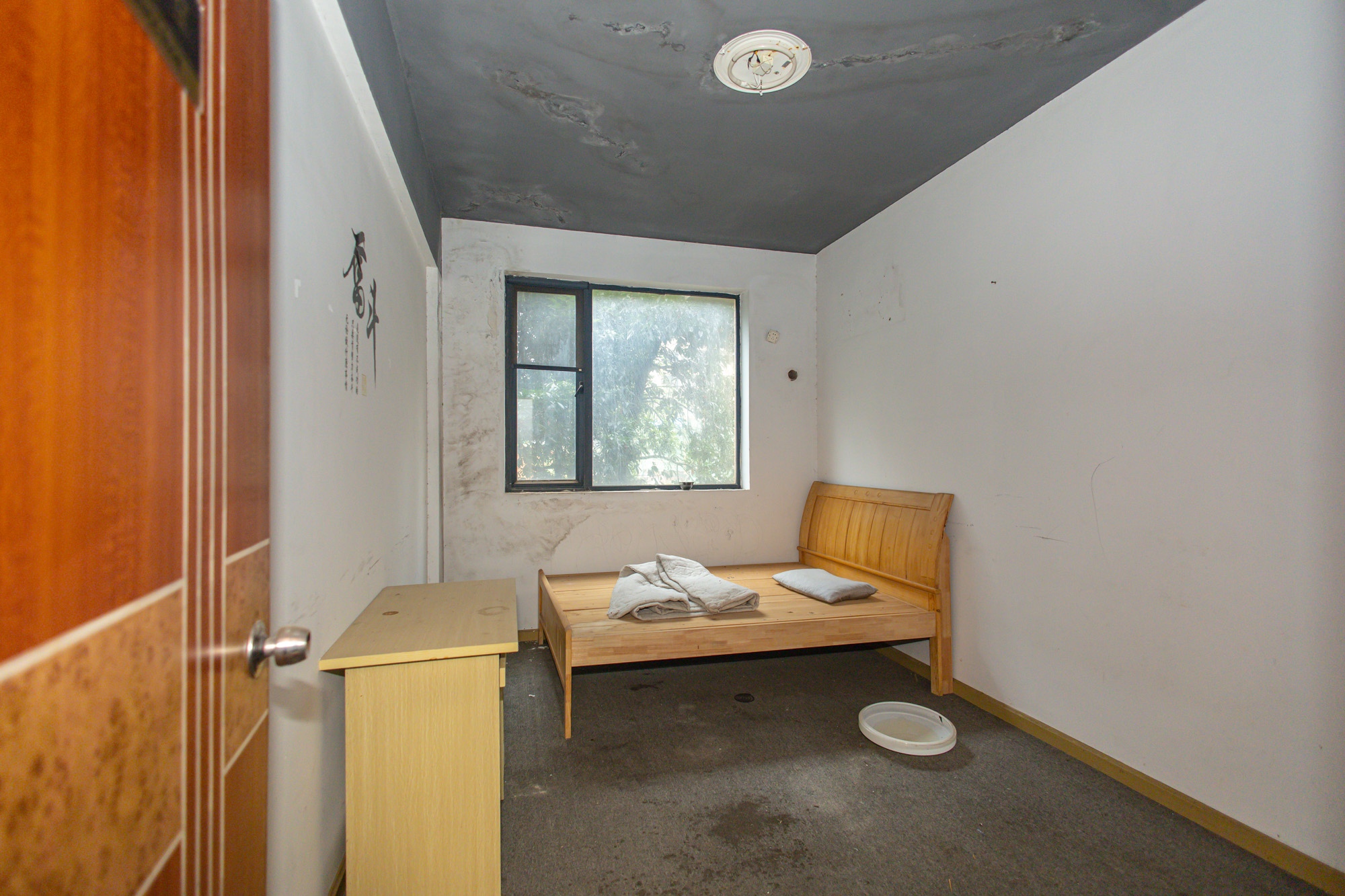 美林水郡  4室2厅1卫    150.0万 美林水郡  4室2厅1卫    150.0万卧室