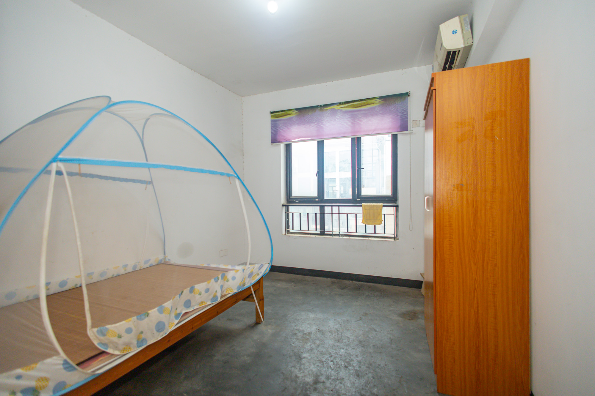 美林水郡  4室2厅2卫    120.0万 美林水郡  4室2厅2卫    120.0万卧室