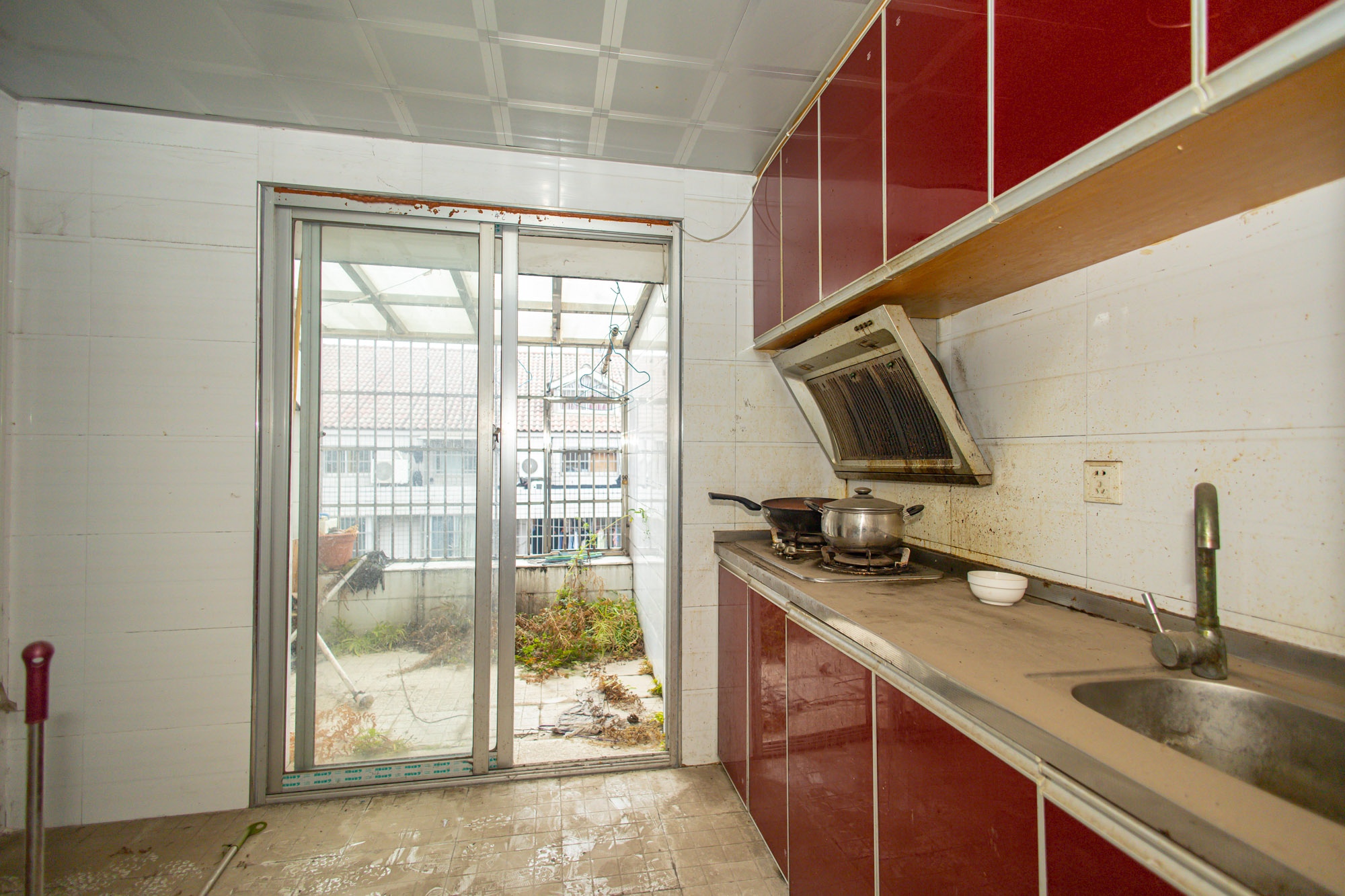 湘绣城  2室2厅1卫    25.0万 湘绣城  2室2厅1卫    25.0万厨房