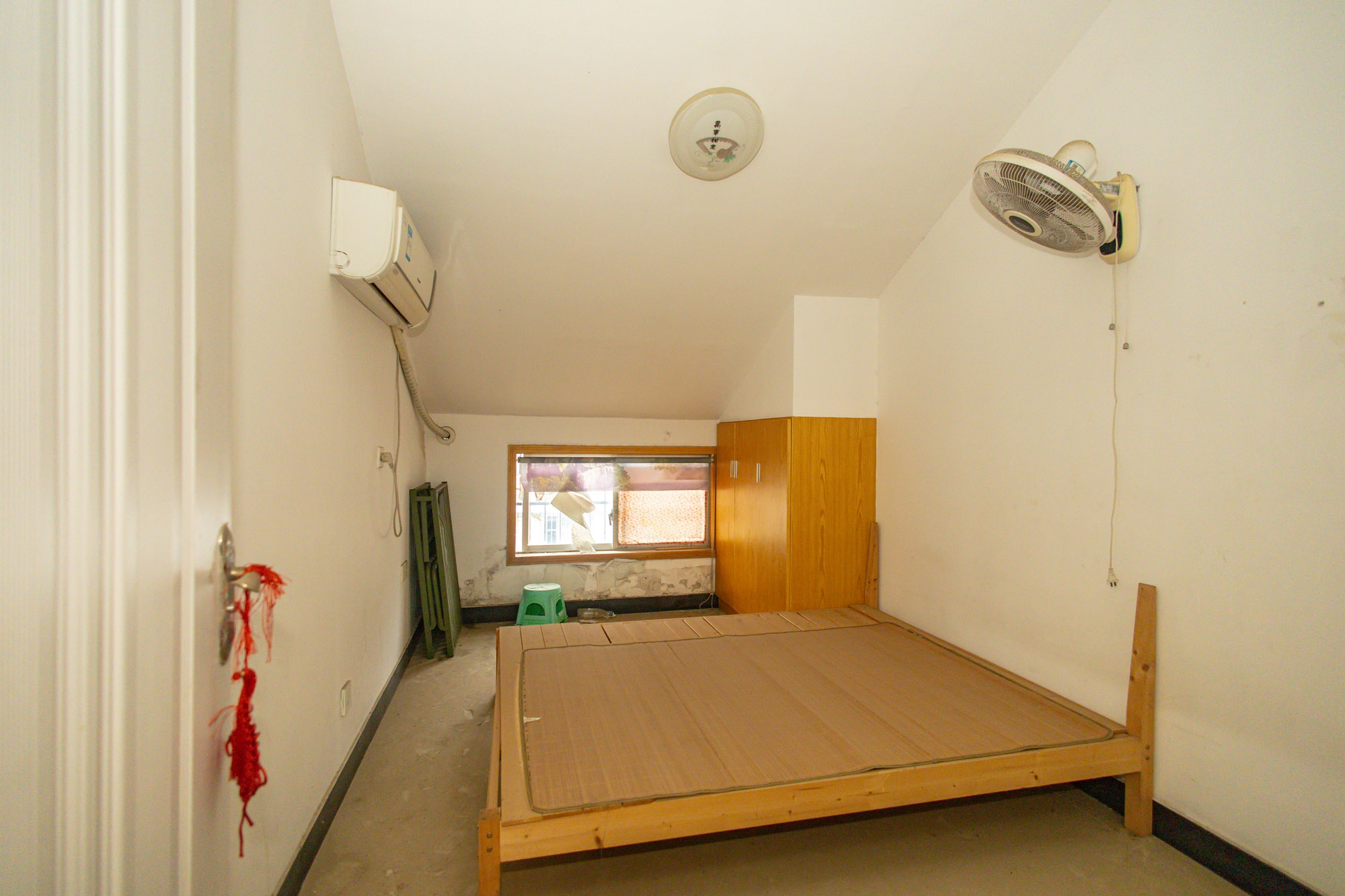 湘绣城  2室2厅1卫    25.0万 湘绣城  2室2厅1卫    25.0万卧室