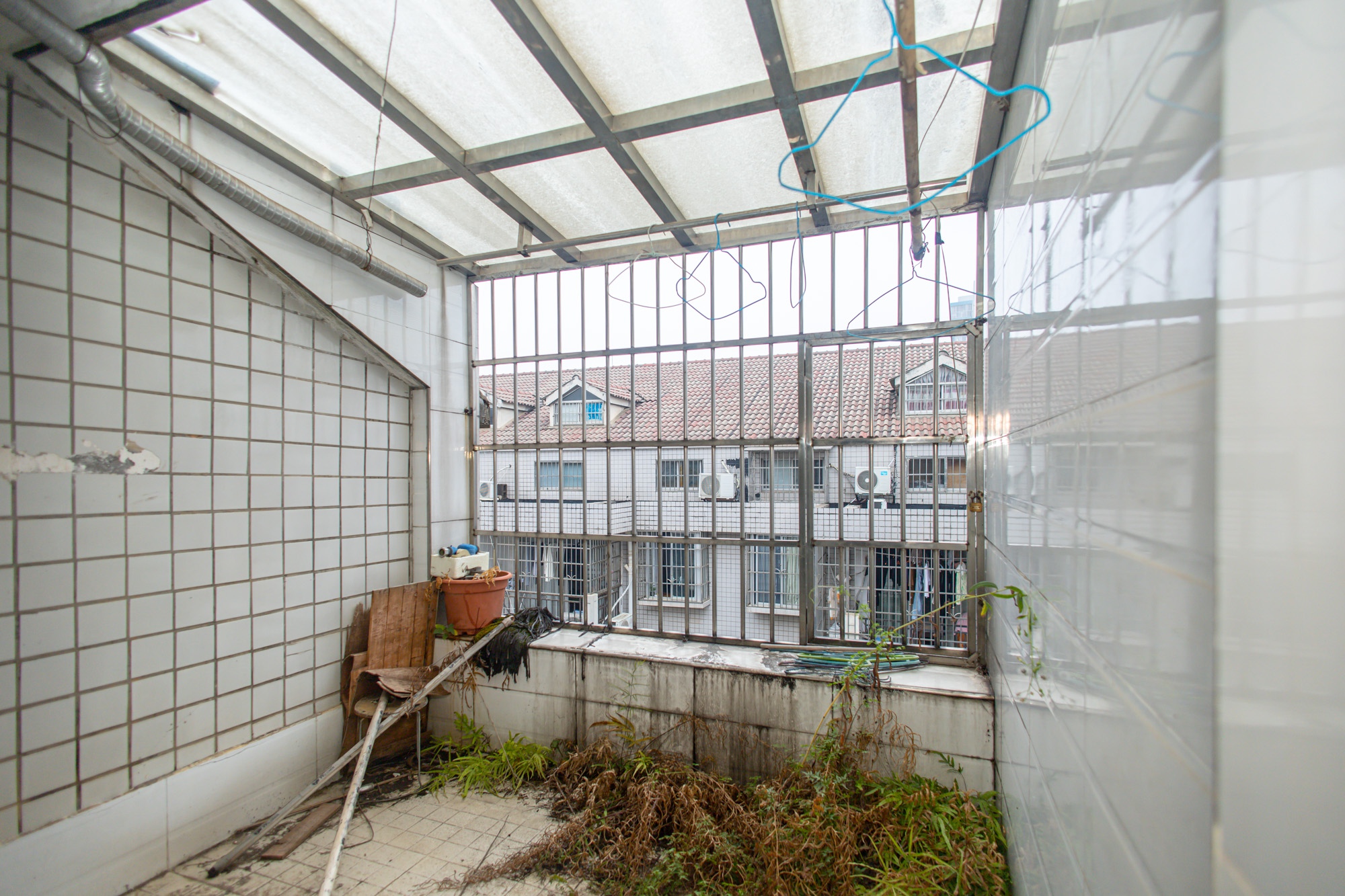 湘绣城  2室2厅1卫    25.0万 湘绣城  2室2厅1卫    25.0万阳台