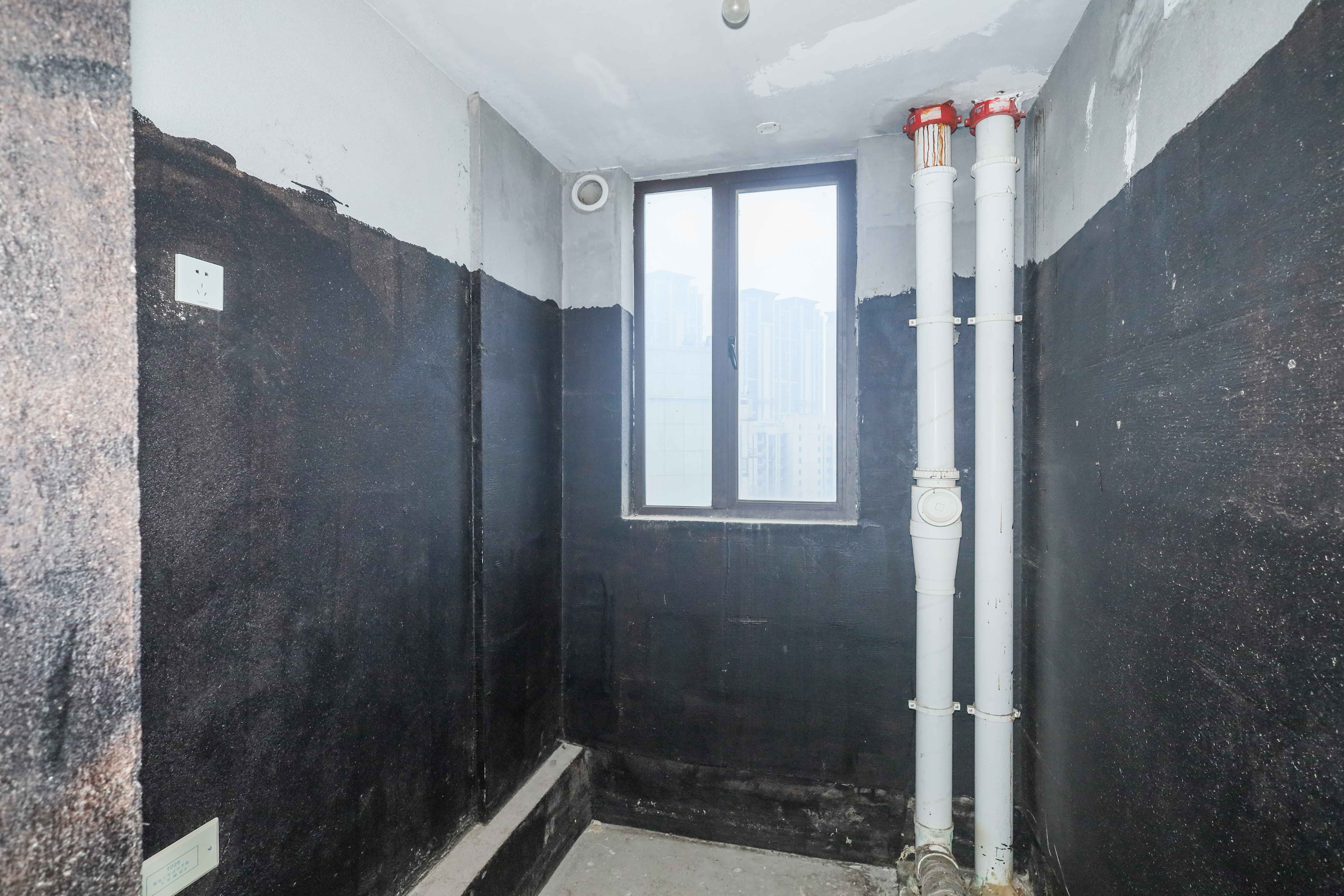 中国铁建梅溪青秀二期  3室2厅2卫   165.00万卫生间