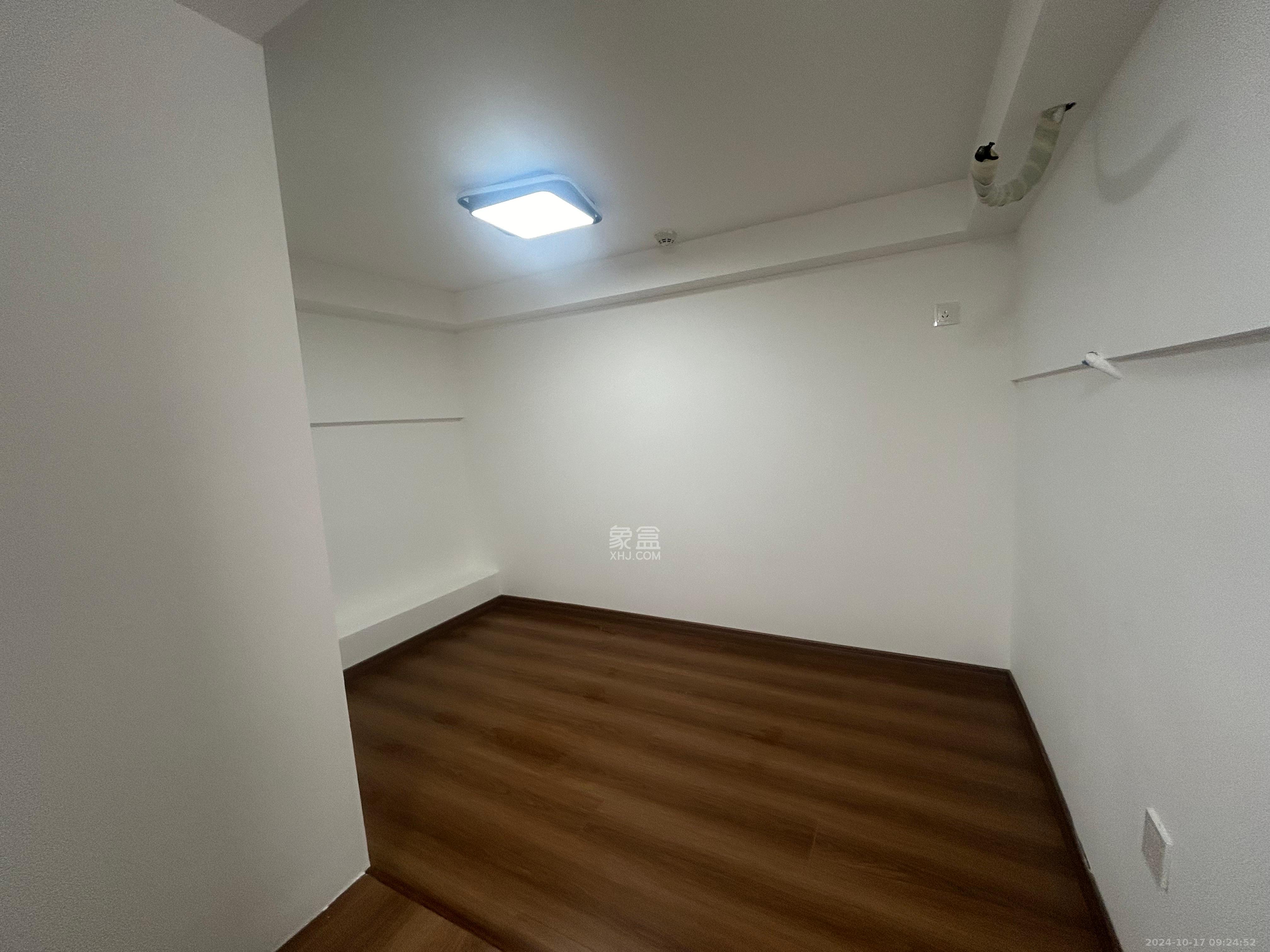 保利天禧EF区  2室1厅1卫   2700.00元/月室内图