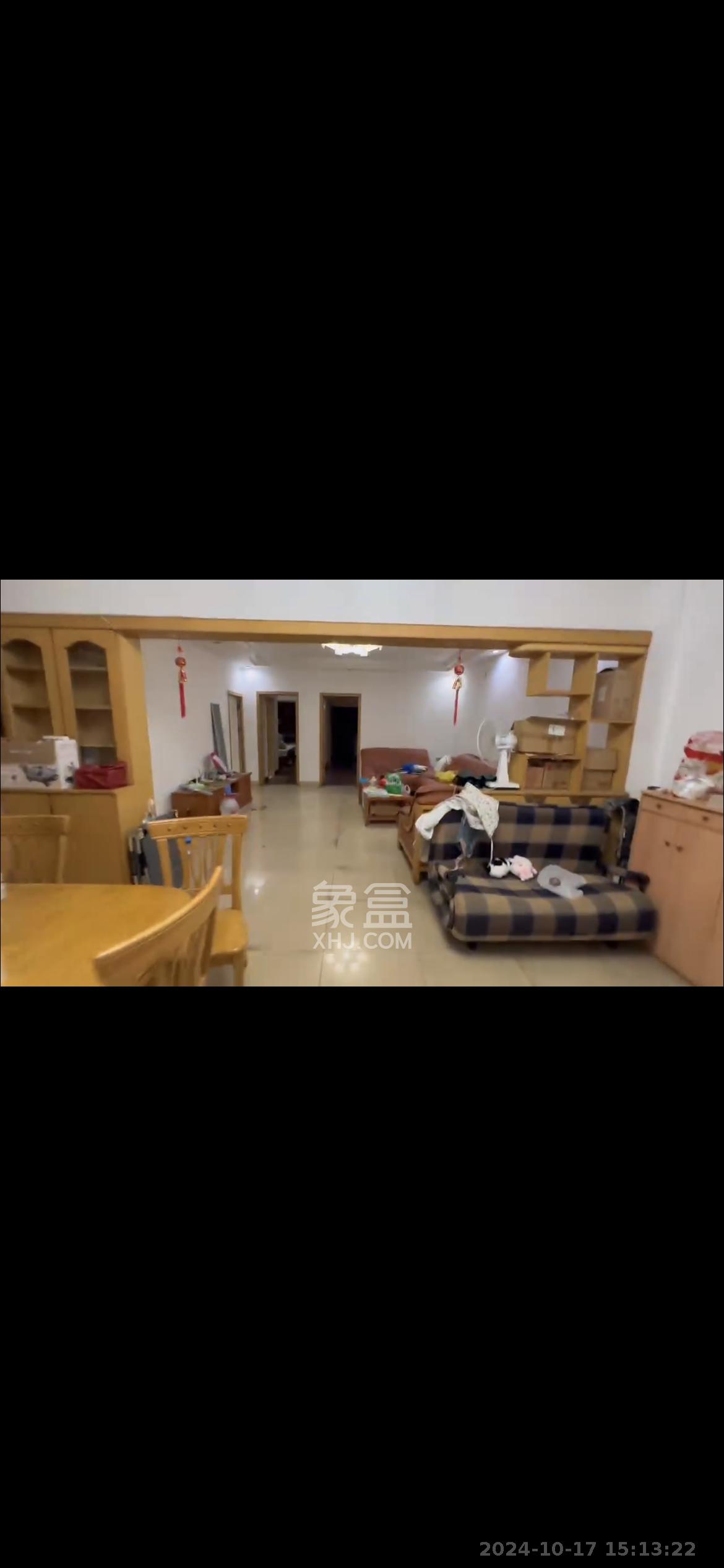 东汉公寓  3室2厅2卫   2400.00元/月