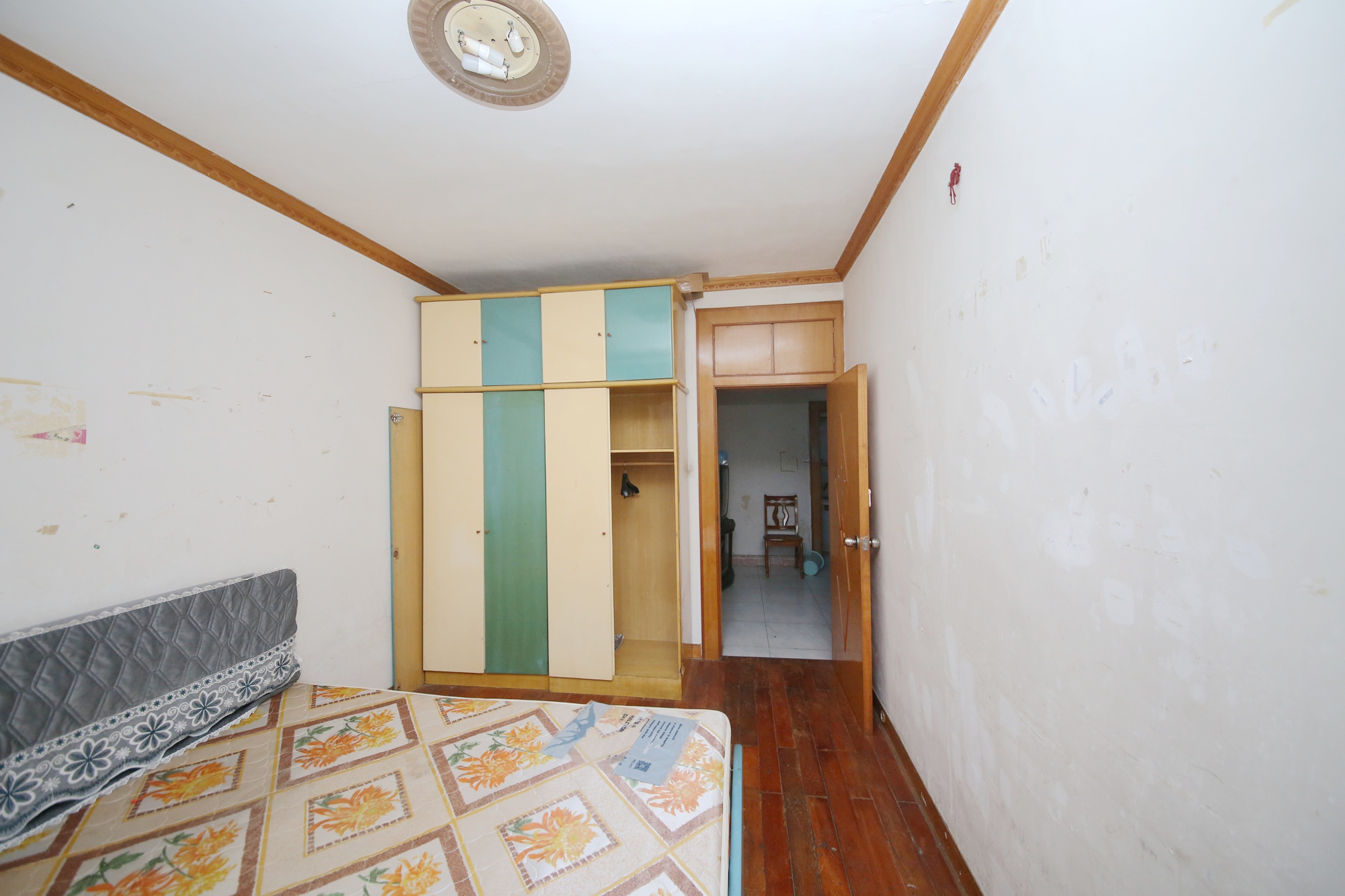 燕山街社区  2室1厅1卫   40.00万卧室