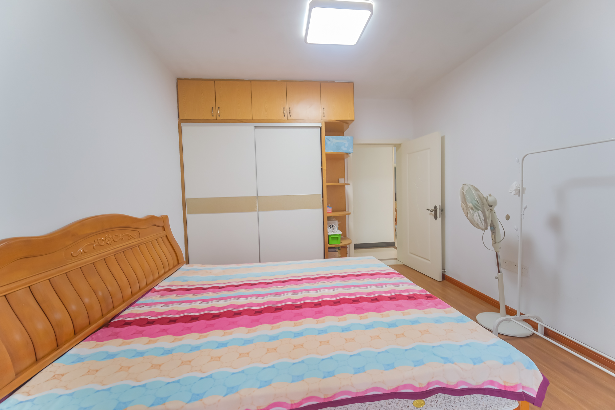 山水湾  3室2厅1卫   58.80万卧室