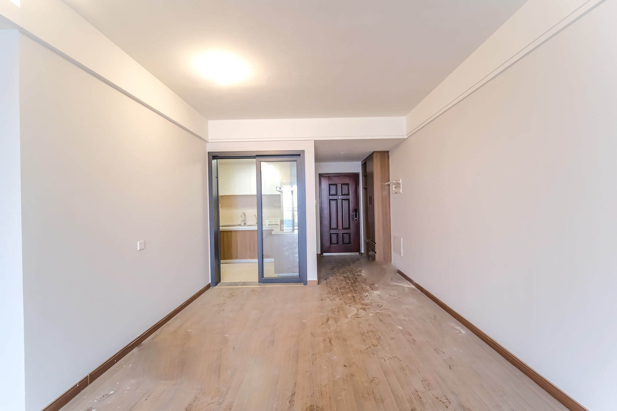 保利香槟国际  3室2厅2卫    81.9万 保利香槟国际  3室2厅2卫    81.9万客厅