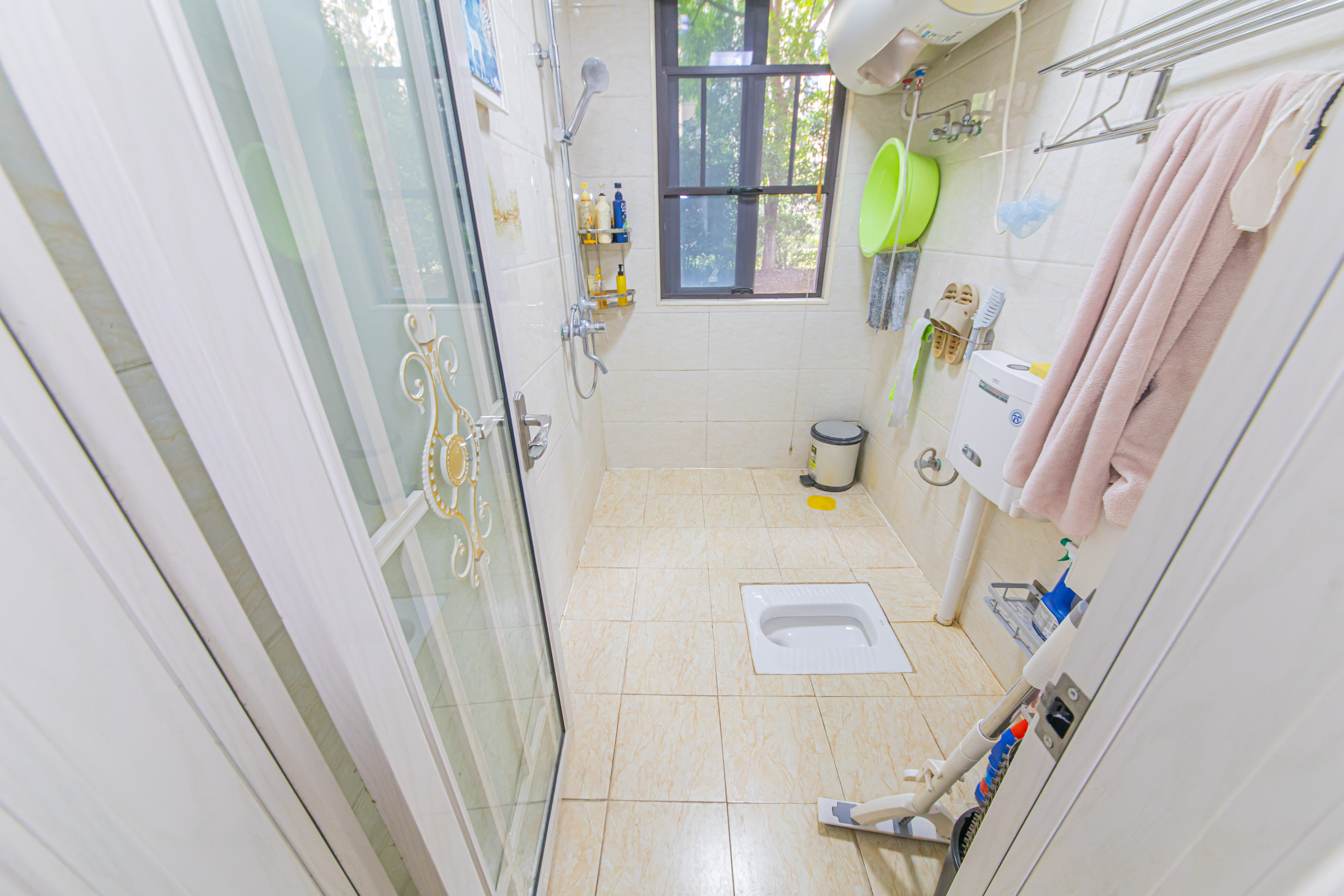 鑫远悦城(鑫远悦时代) 4室2厅2卫 127.0万 鑫远悦城(鑫远悦时代) 4室2厅2卫 127.0万卫生间