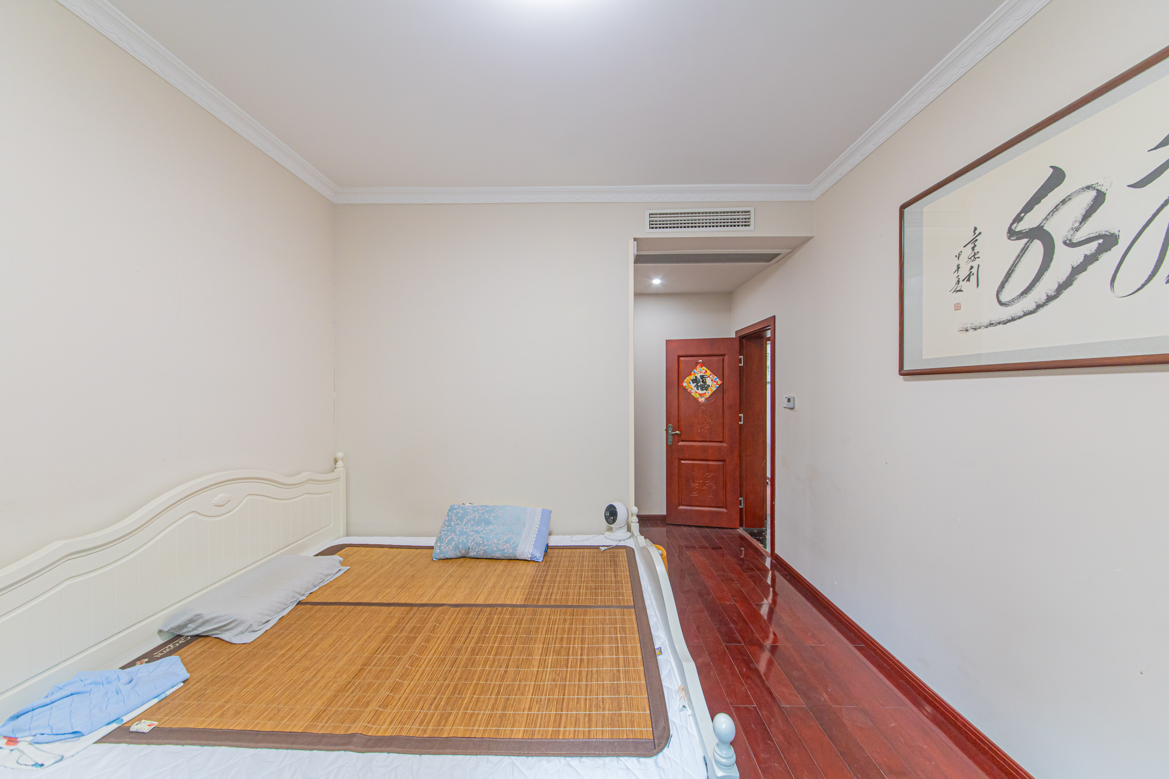 鑫远悦城(鑫远悦时代) 4室2厅2卫 127.0万 鑫远悦城(鑫远悦时代) 4室2厅2卫 127.0万卧室