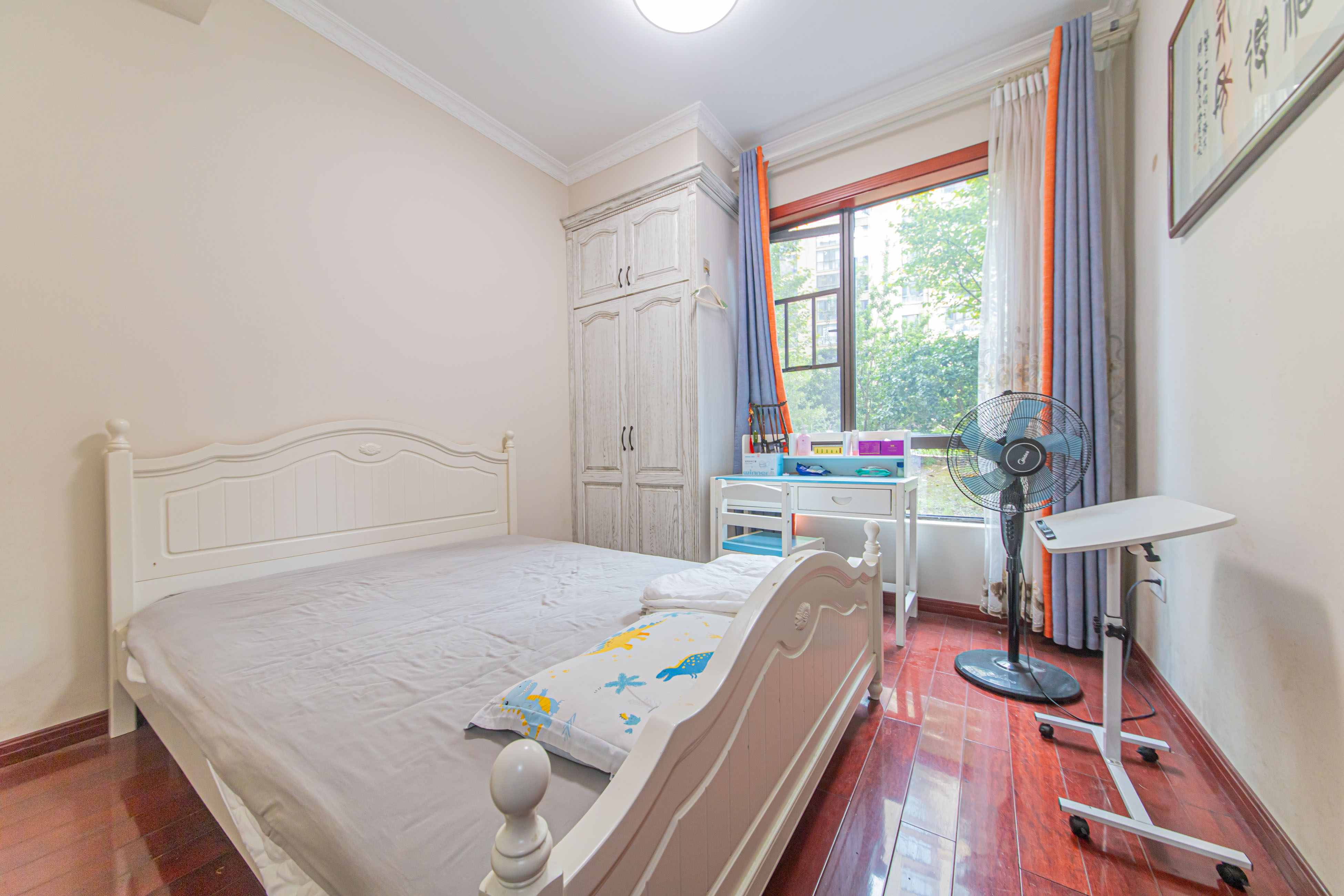 鑫远悦城(鑫远悦时代) 4室2厅2卫 127.0万 鑫远悦城(鑫远悦时代) 4室2厅2卫 127.0万卧室