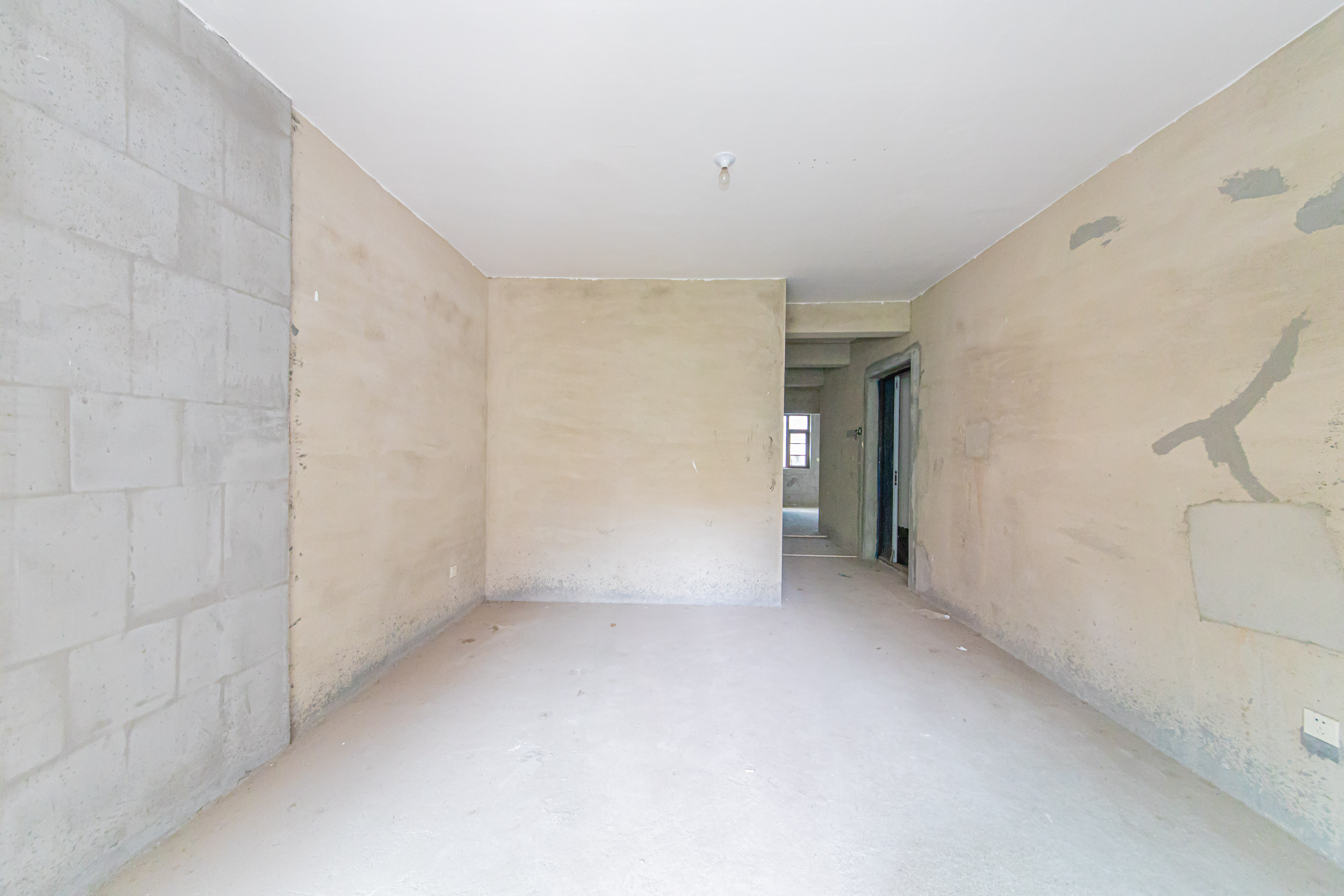 九峰拾號院  4室2厅2卫    210.0万客厅