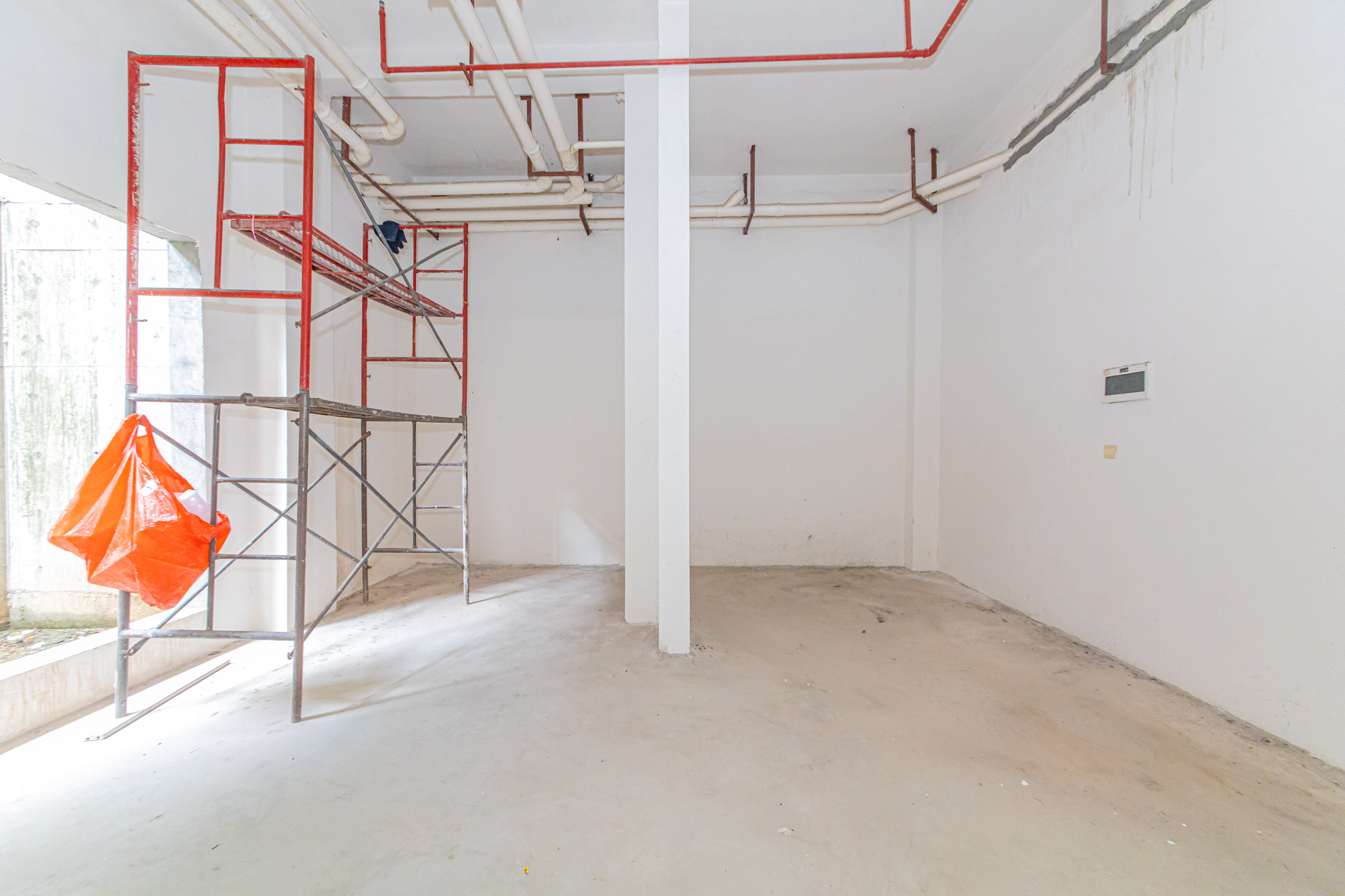 九峰拾號院  4室2厅2卫    210.0万其他