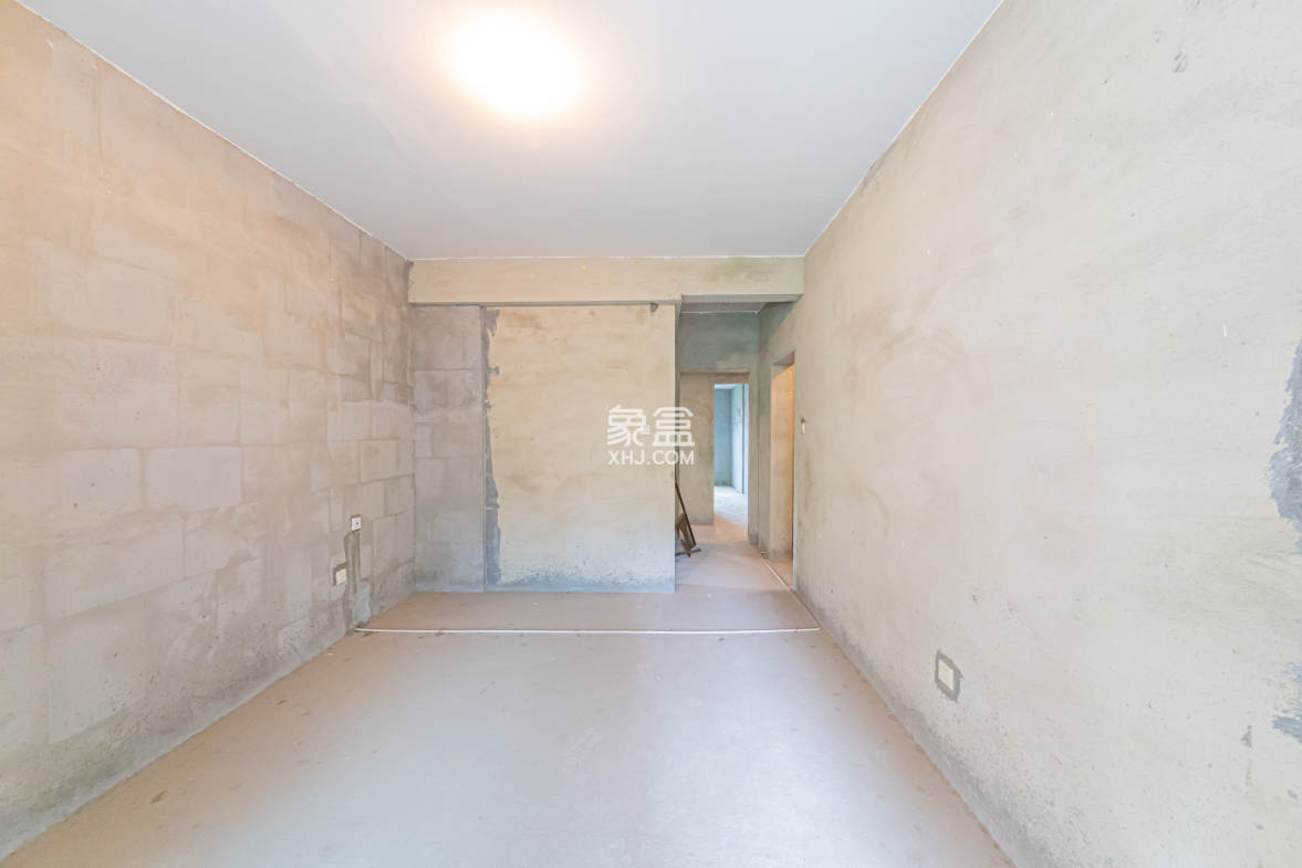 九峰拾號院  4室2厅2卫    210.0万 九峰拾號院  4室2厅2卫    210.0万卧室