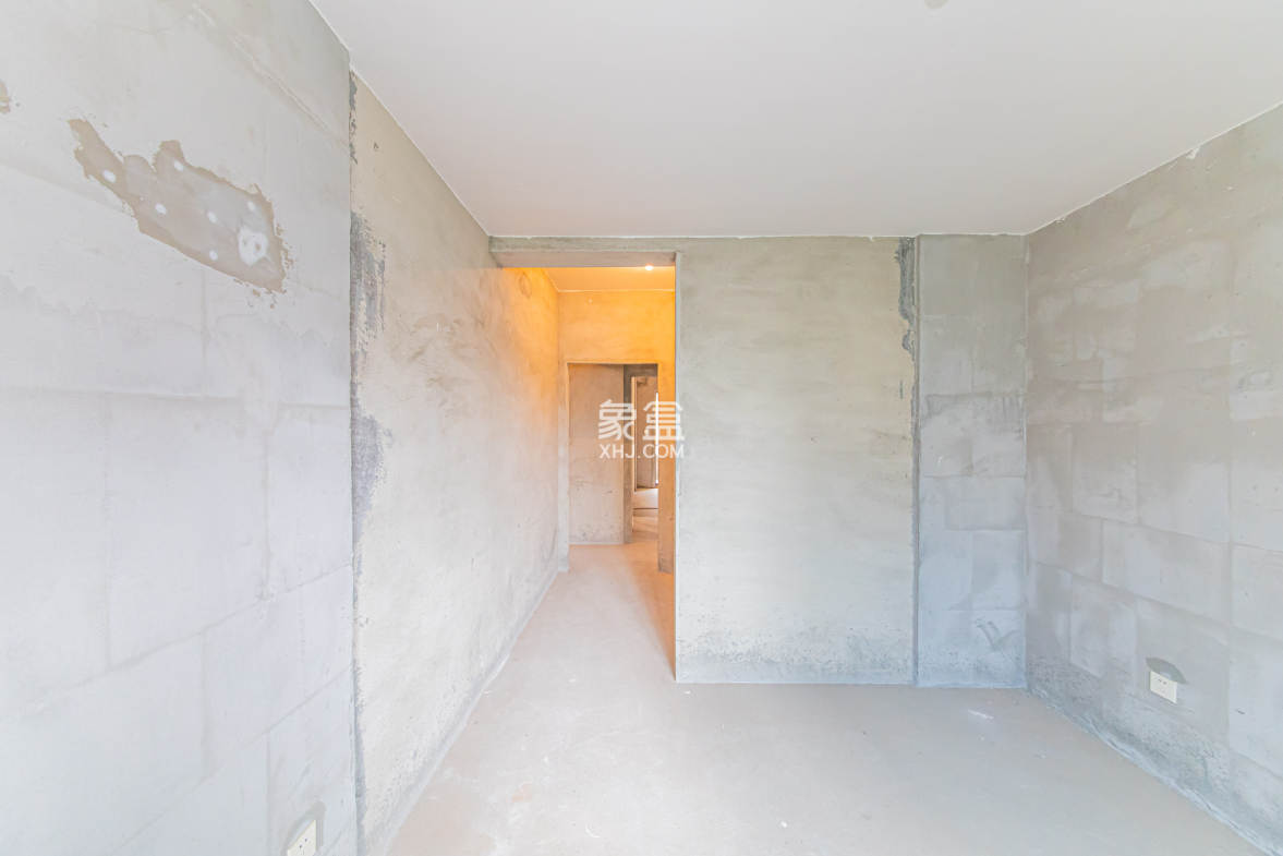 九峰拾號院  4室2厅2卫    210.0万 九峰拾號院  4室2厅2卫    210.0万卧室