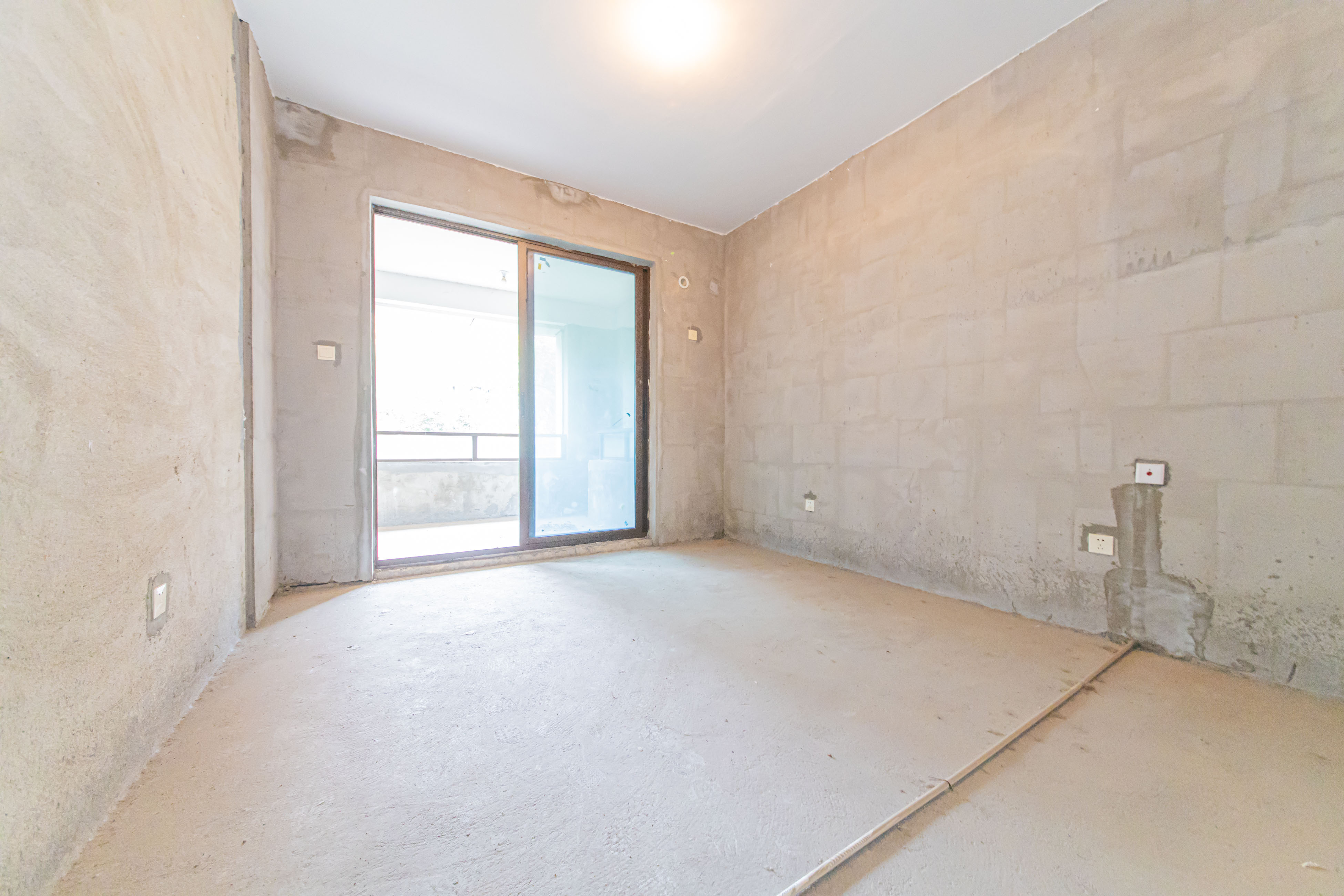 九峰拾號院  4室2厅2卫    210.0万卧室