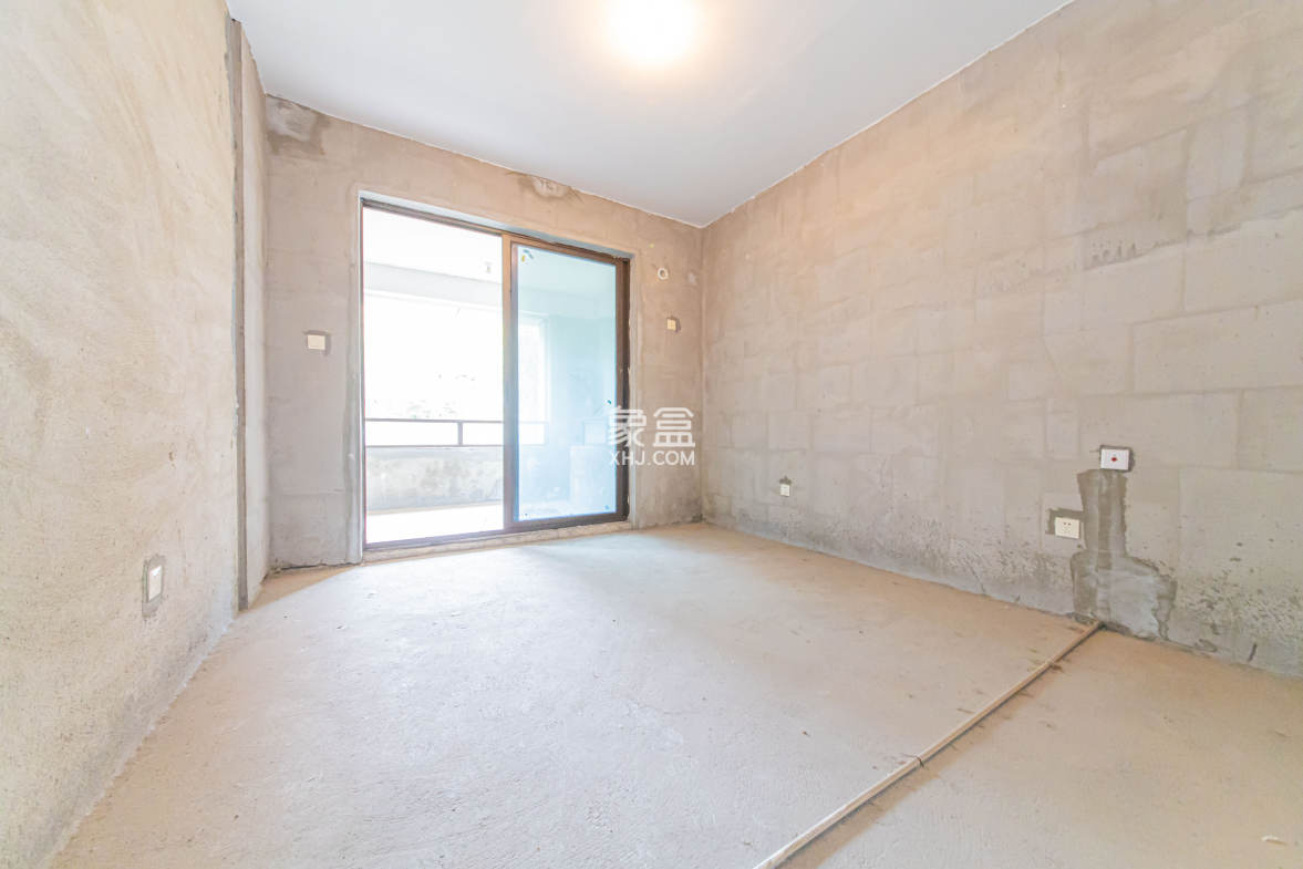 九峰拾號院  4室2厅2卫    210.0万 九峰拾號院  4室2厅2卫    210.0万卧室