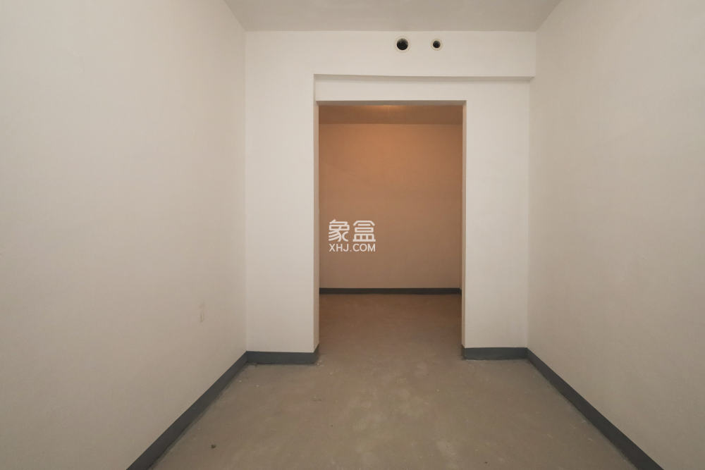 湘江壹號(hào)（創(chuàng)遠(yuǎn)湘江壹號(hào)）  5室2廳5衛(wèi)   500.00萬(wàn)