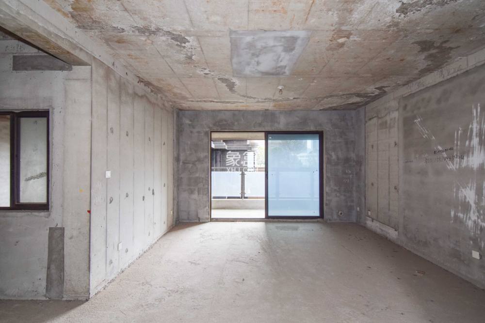 三润城（三润星城）  4室2厅2卫    100.0万