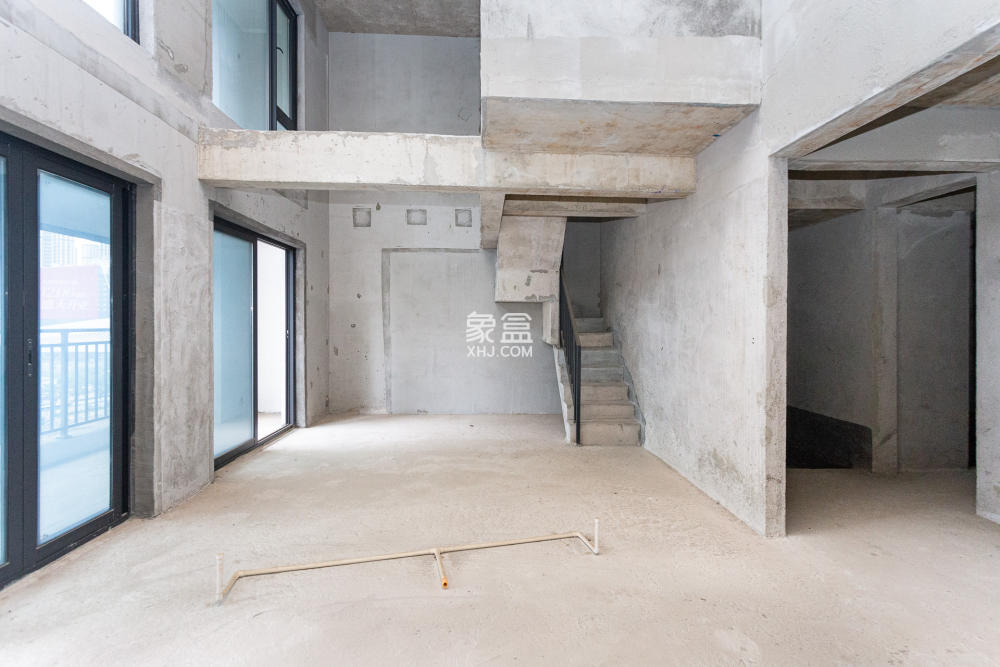 越秀湘江星汇城一期  4室2厅2卫    168.5万