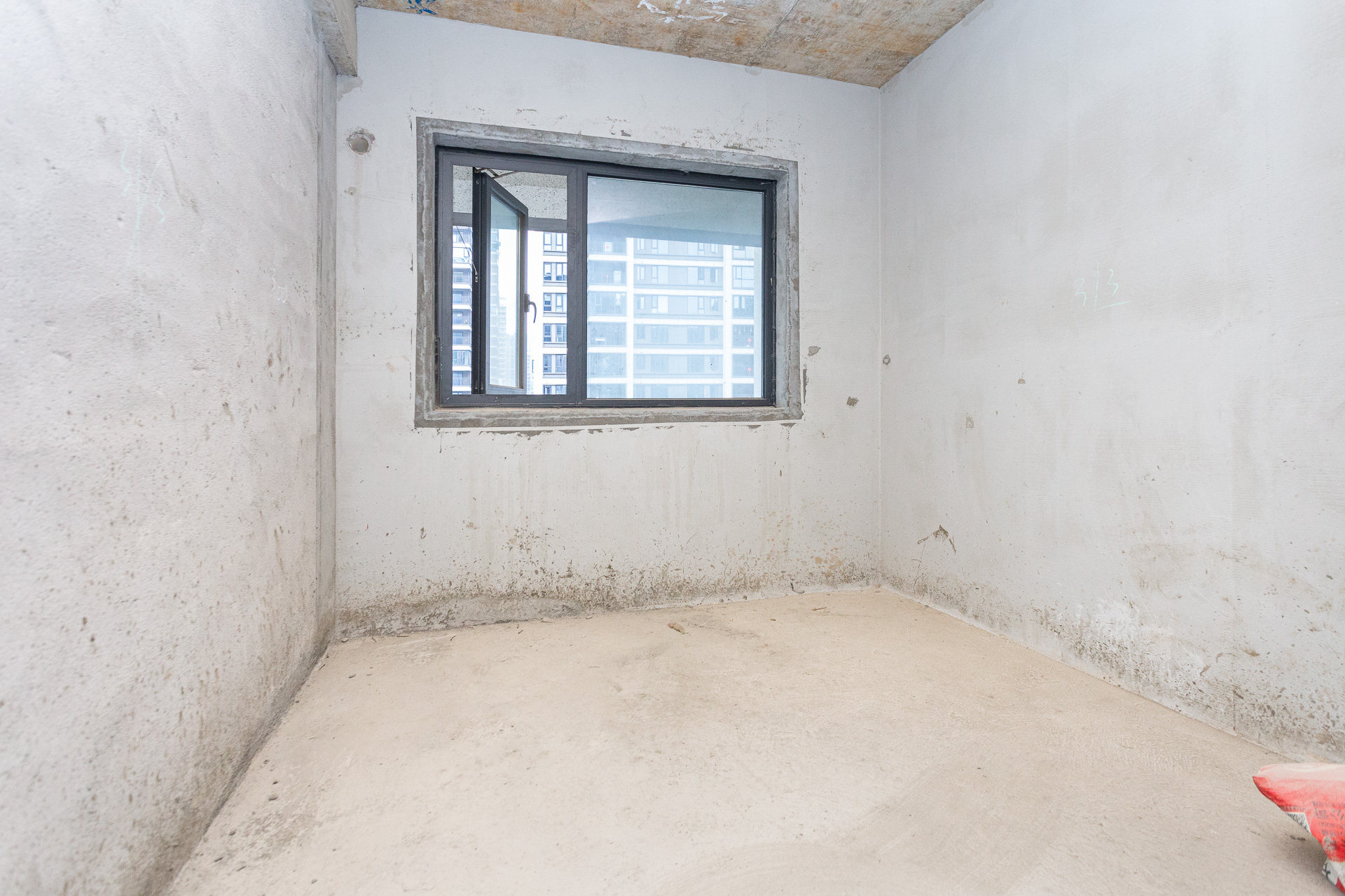 越秀湘江星汇城一期 4室2厅2卫 168.5万 越秀湘江星汇城一期 4室2厅2卫 168.5万卧室