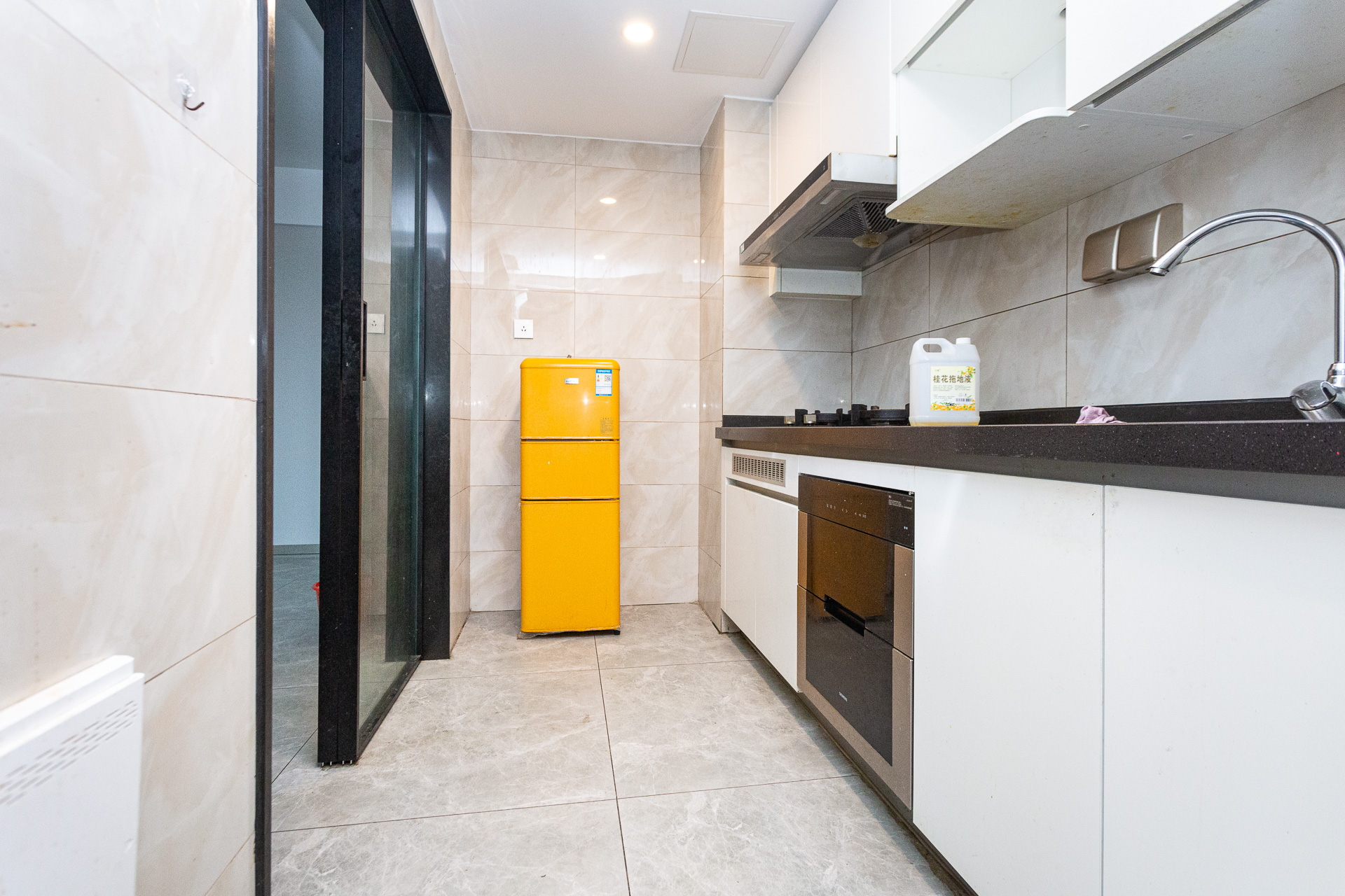 时代倾城四期 3室2厅2卫 102.8万 时代倾城四期 3室2厅2卫 102.8万厨房