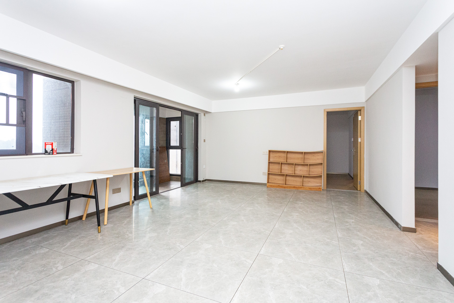 时代倾城四期 3室2厅2卫 102.8万 时代倾城四期 3室2厅2卫 102.8万客厅