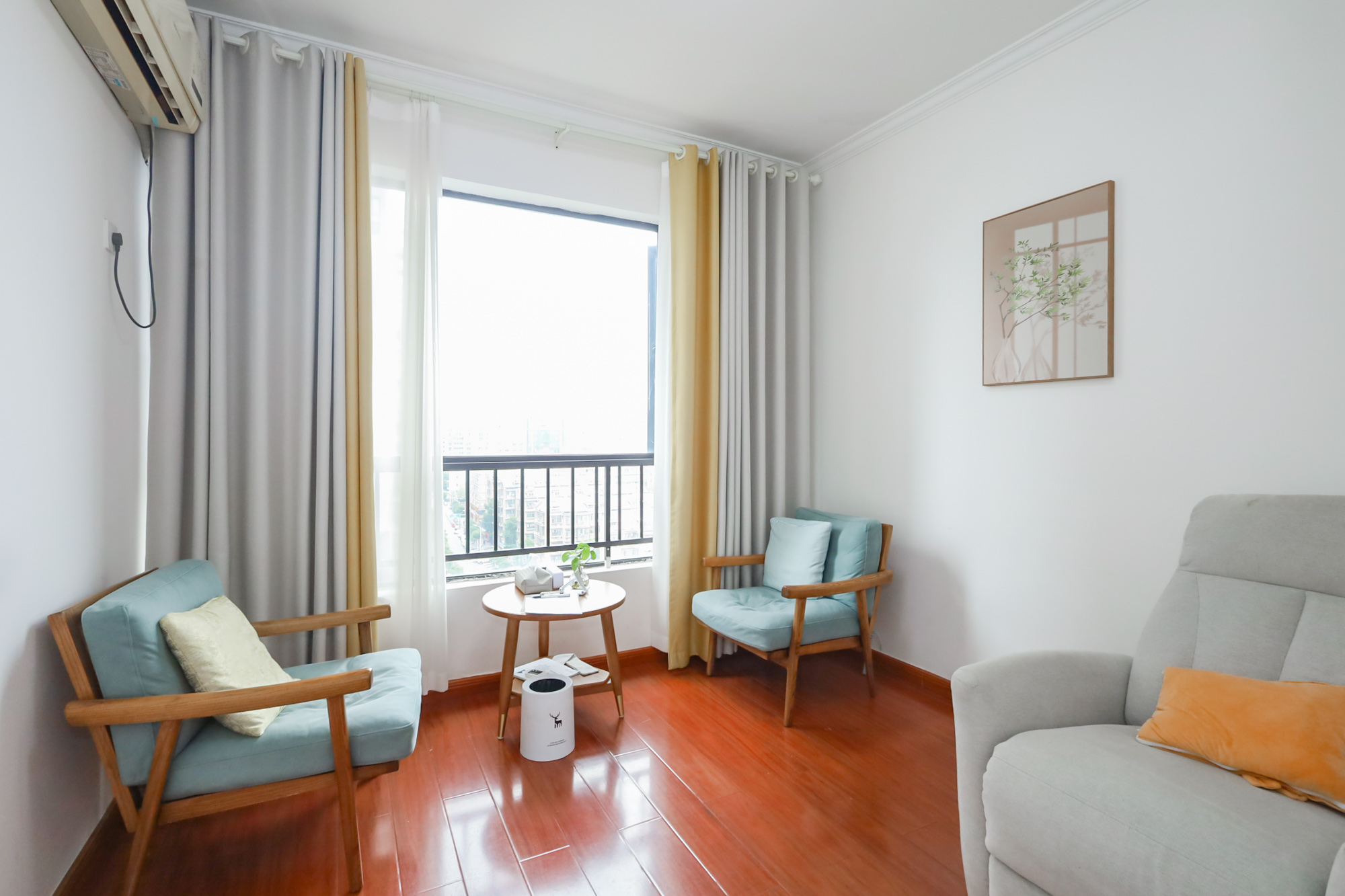 湘腾城市广场 3室2厅2卫 125.0万 湘腾城市广场 3室2厅2卫 125.0万卧室