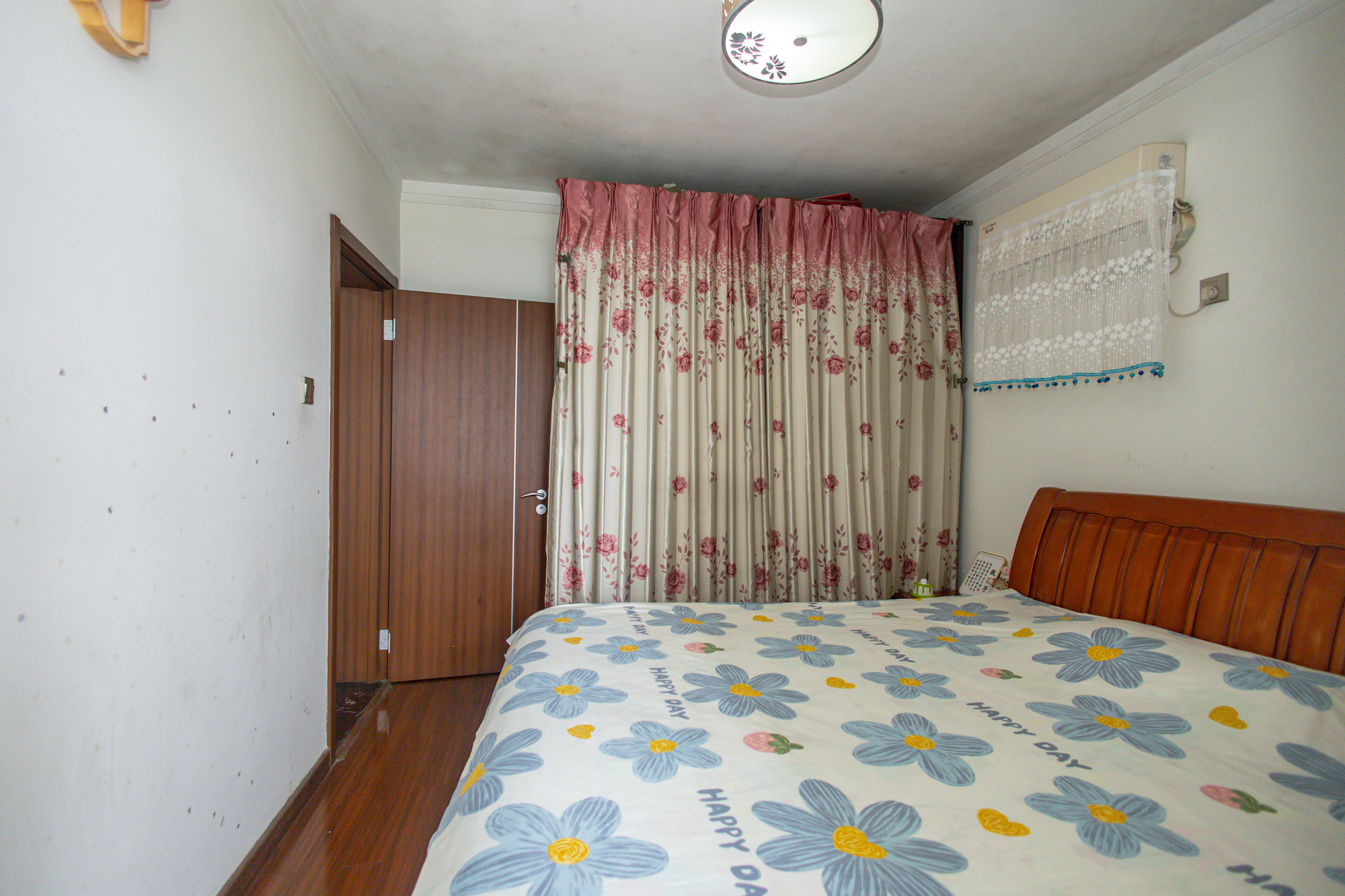 蝴蝶谷  3室2厅1卫    74.8万 蝴蝶谷  3室2厅1卫    74.8万卧室