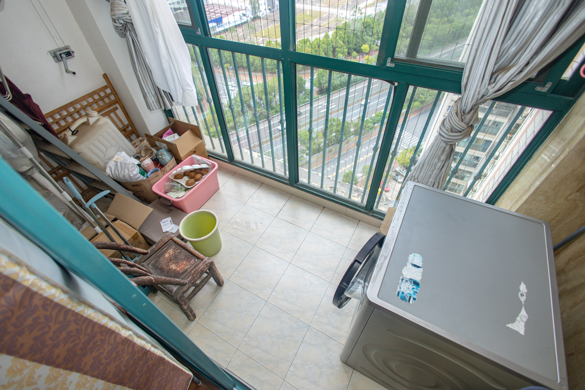 蝴蝶谷  3室2厅1卫    74.8万 蝴蝶谷  3室2厅1卫    74.8万阳台