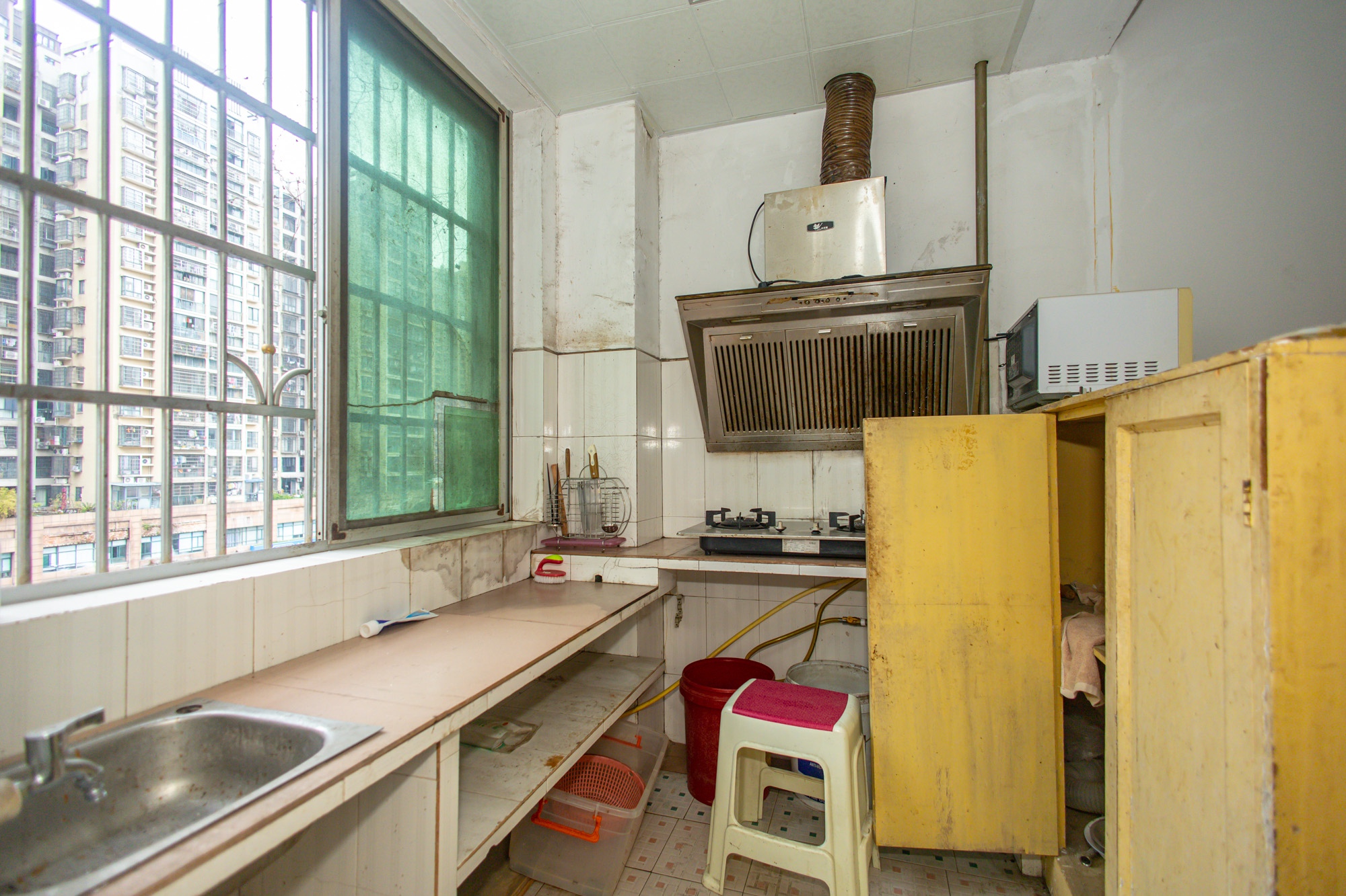 茶叶大市场“山水茗园”  2室2厅1卫    33.8万 茶叶大市场“山水茗园”  2室2厅1卫    33.8万厨房