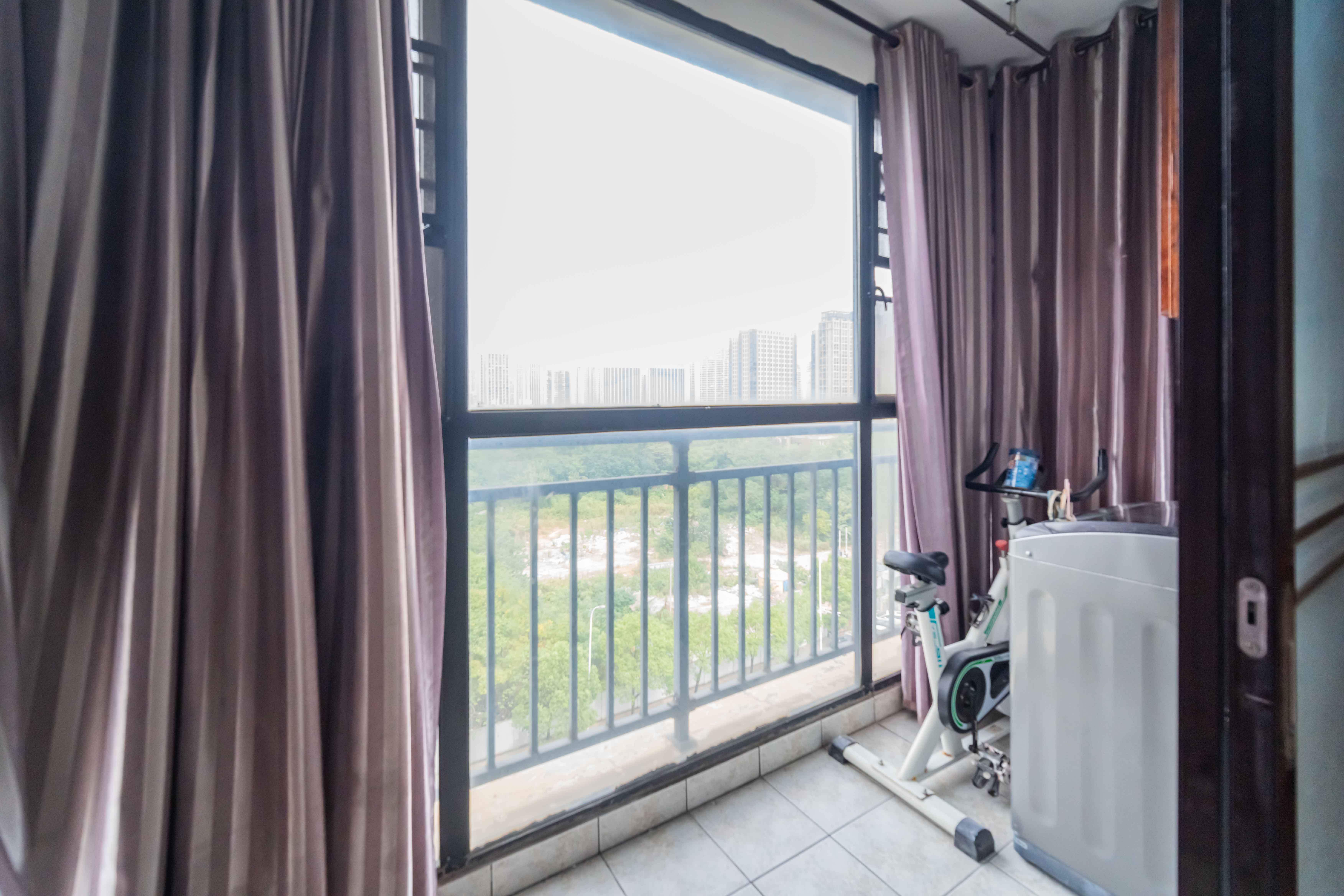 英郡年华 3室2厅1卫 85.0万 英郡年华 3室2厅1卫 85.0万阳台