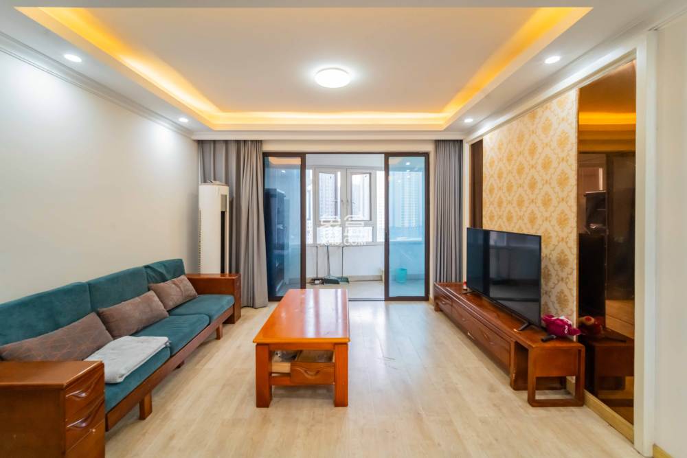 五江天街南区  3室2厅2卫    110.0万