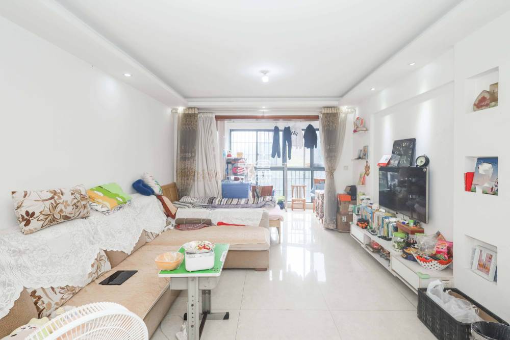 保利麓谷林语C区  3室2厅1卫    83.0万