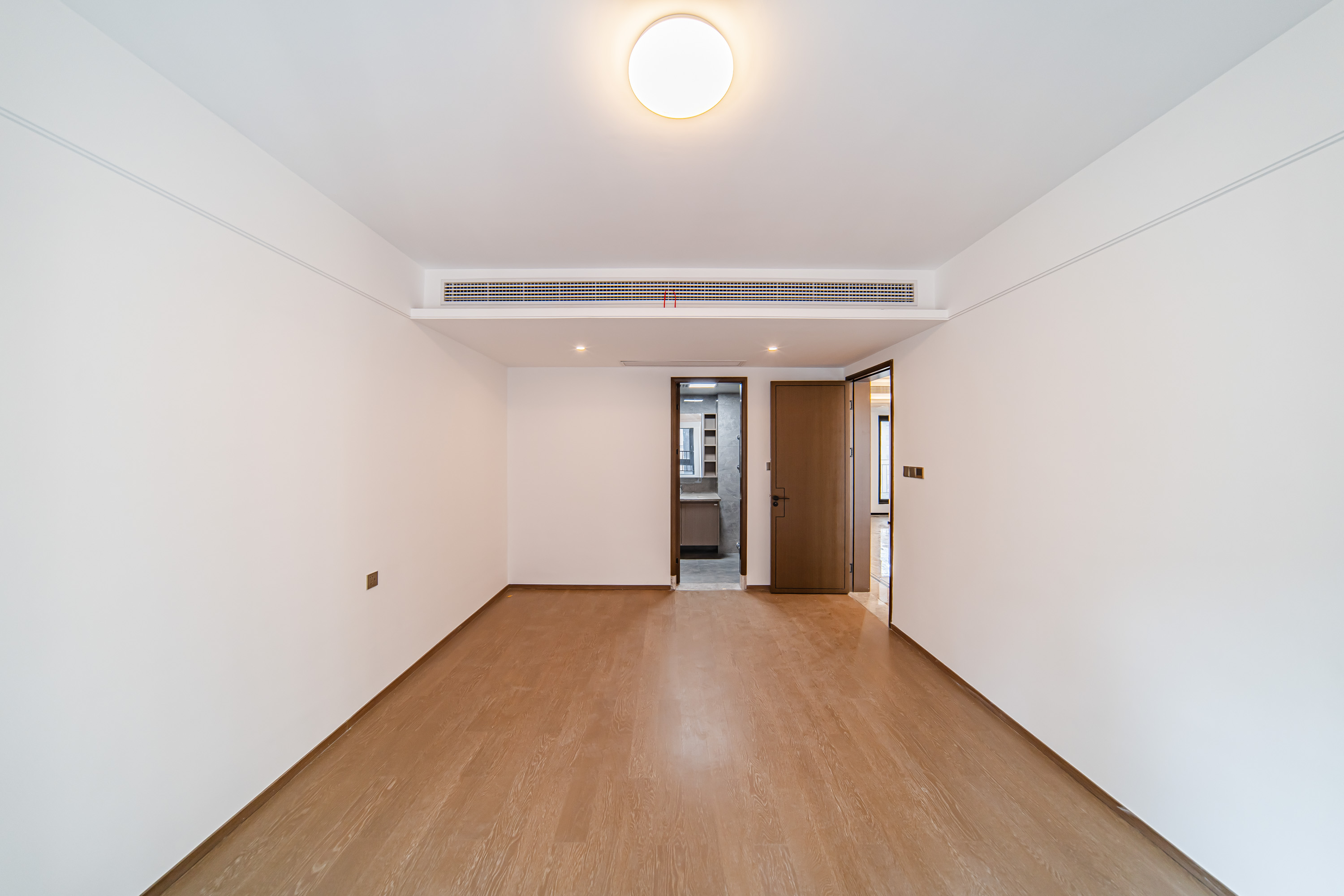建发电建江山悦  4室2厅2卫   224.00万卧室